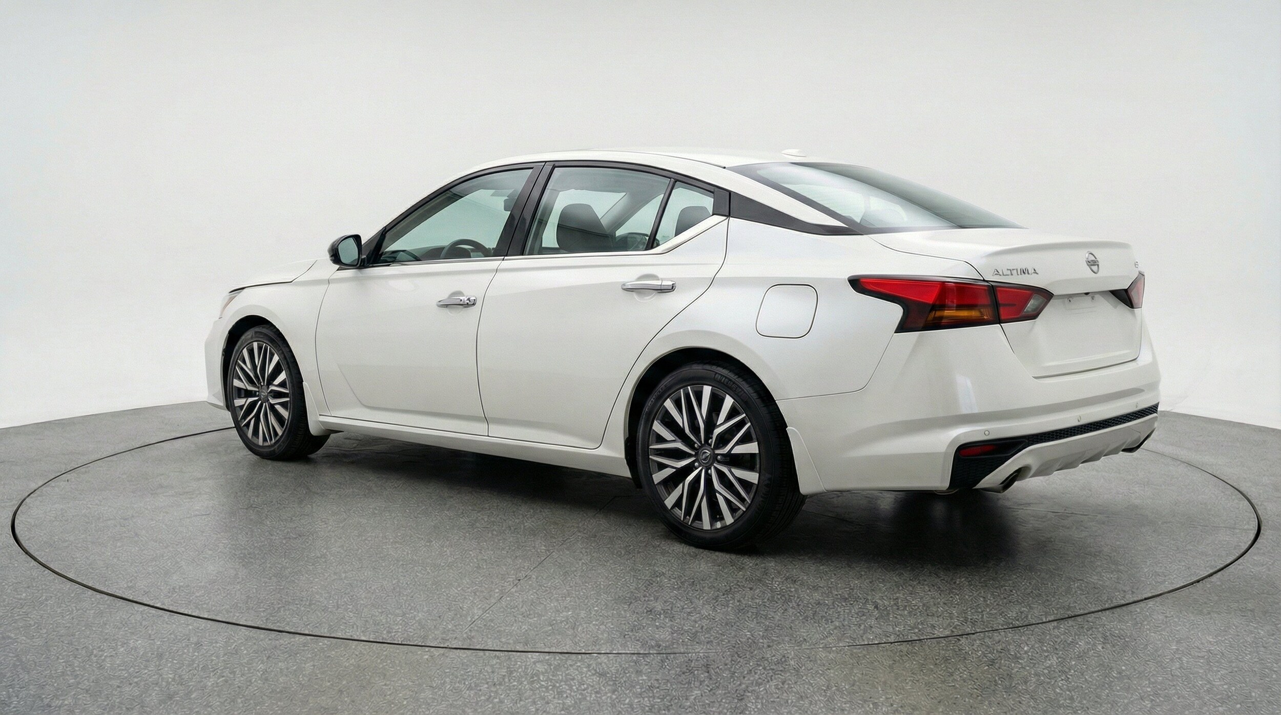 Thumbnail: 2025 Nissan Altima - 6