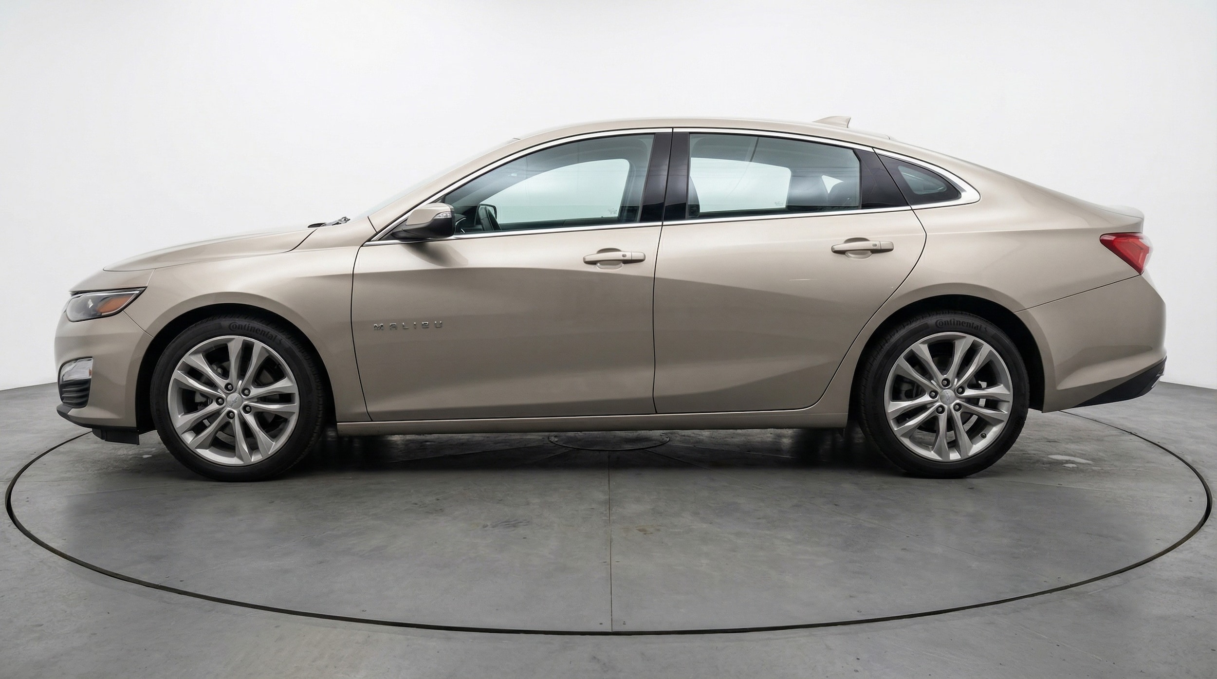 Thumbnail: 2024 Chevrolet Malibu - 4