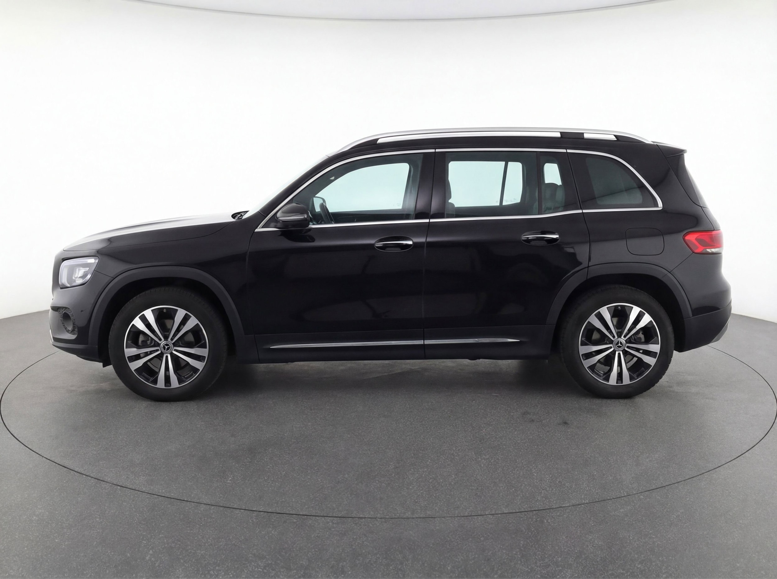 Thumbnail: 2024 Mercedes-Benz GLB - 5