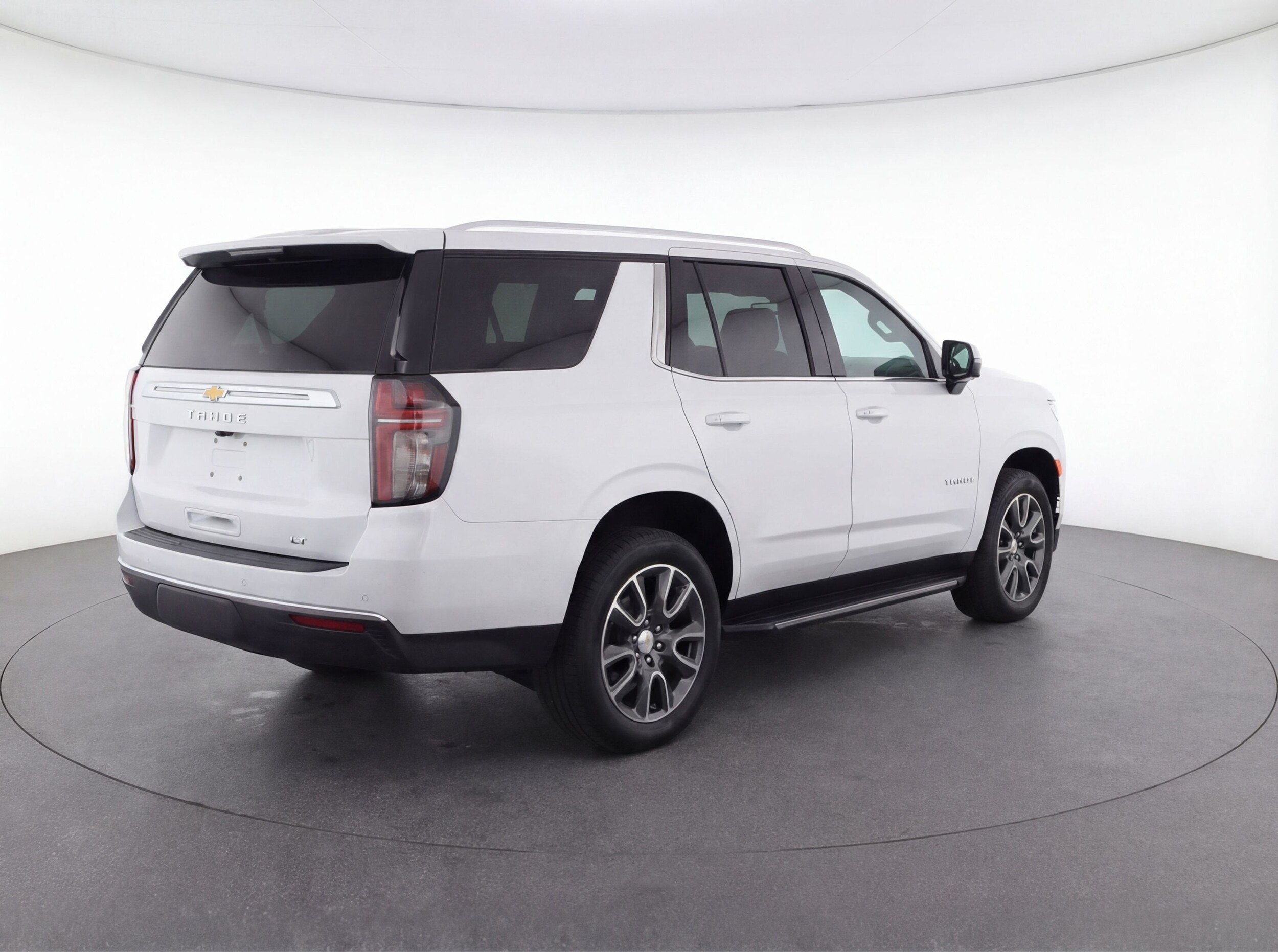 Thumbnail: 2023 Chevrolet Tahoe - 9