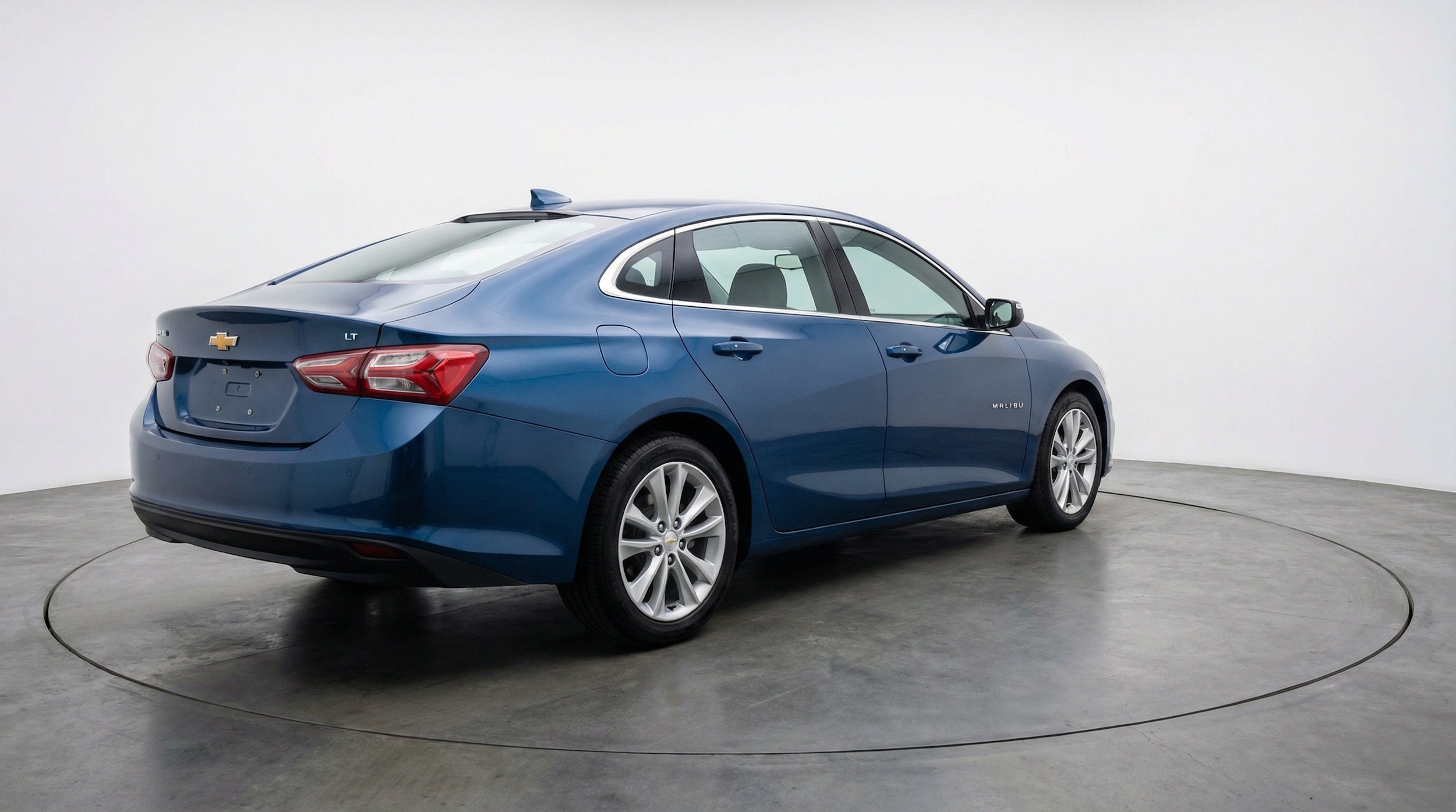 Thumbnail: 2024 Chevrolet Malibu - 9