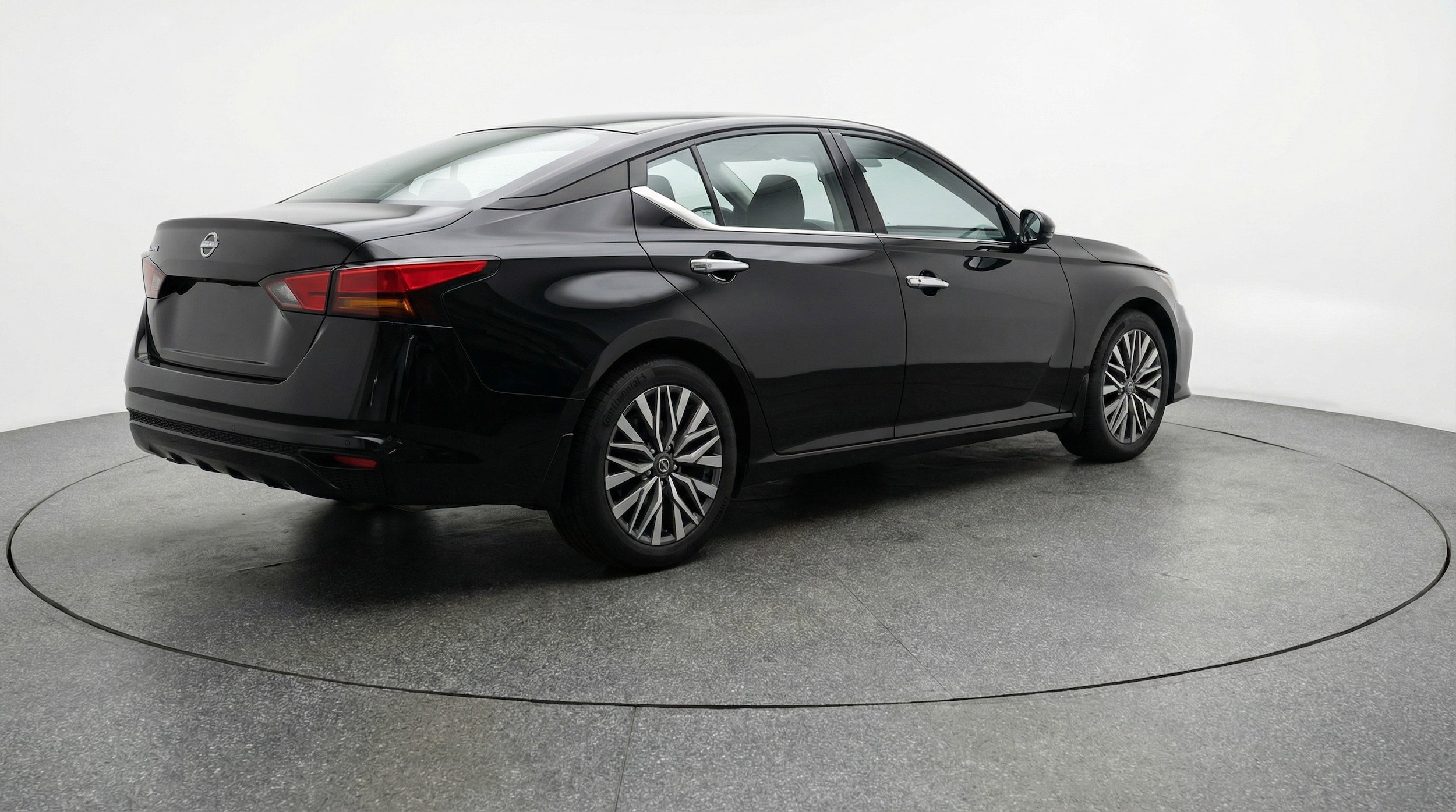 Thumbnail: 2025 Nissan Altima - 9