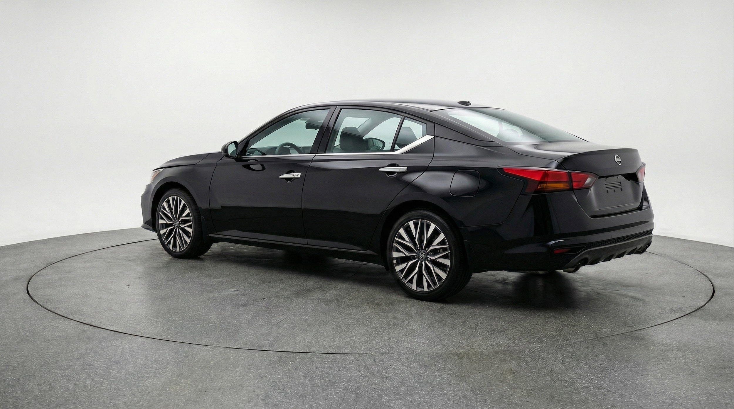 Thumbnail: 2025 Nissan Altima - 6