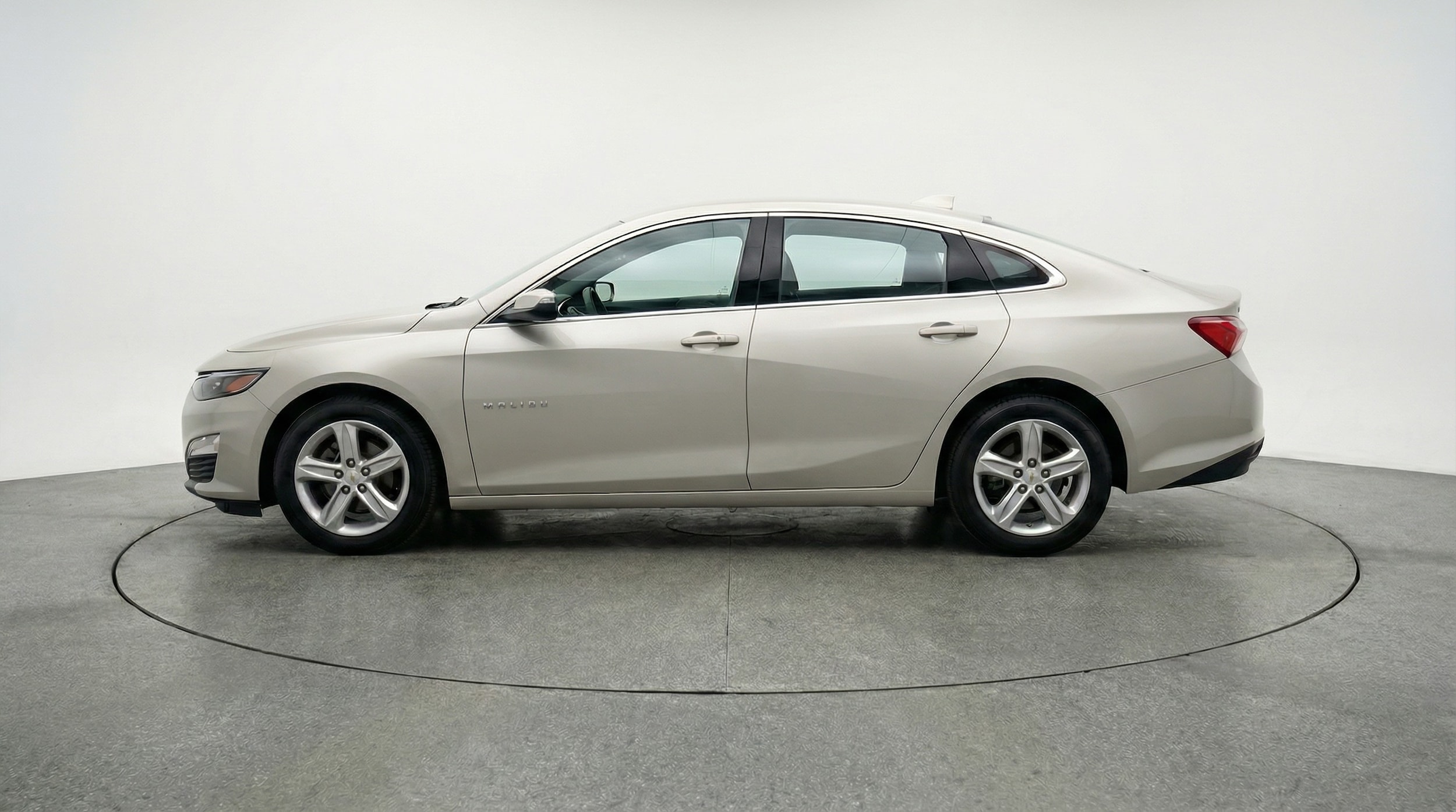 Thumbnail: 2024 Chevrolet Malibu - 4