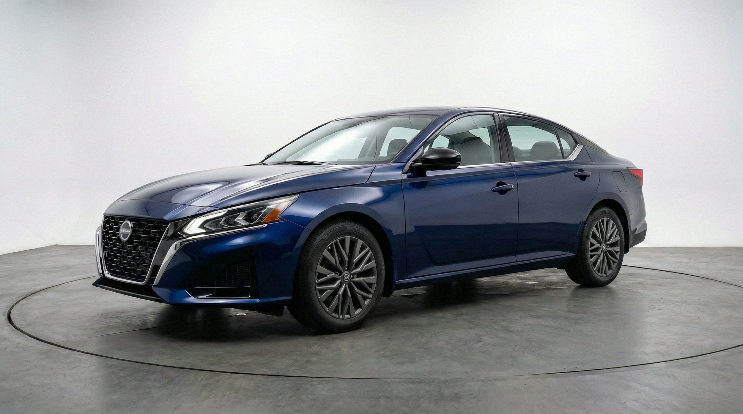 Thumbnail: 2025 Nissan Altima - 3