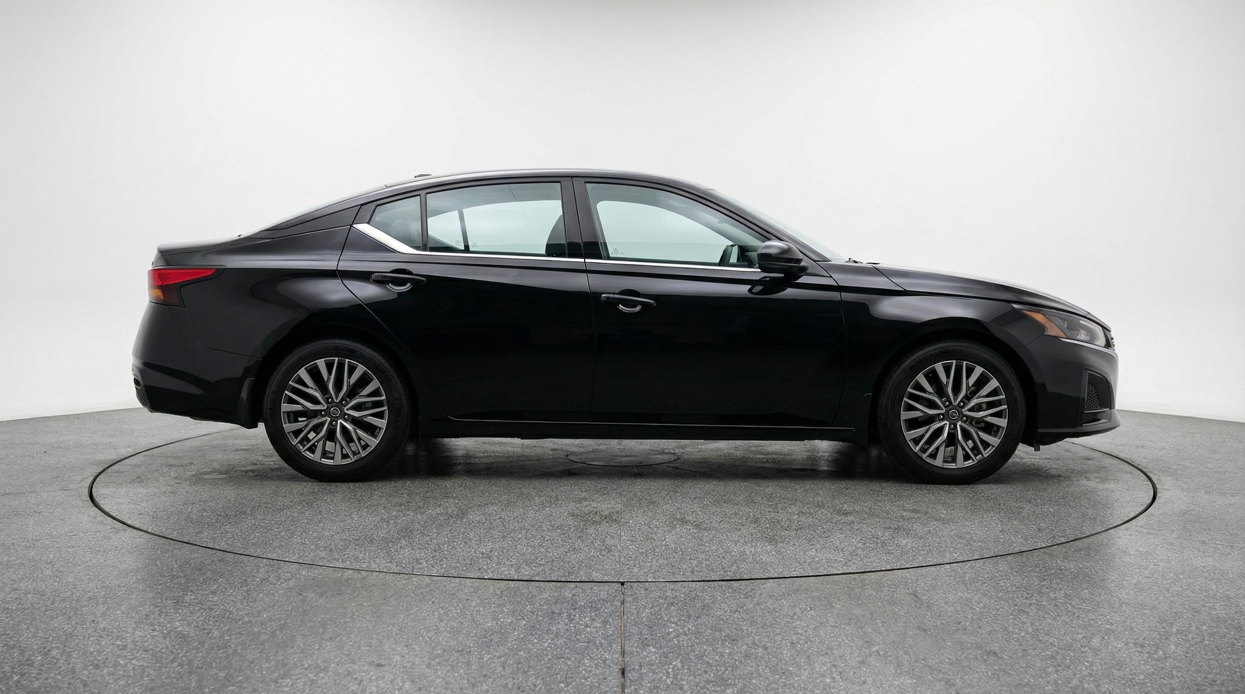 Thumbnail: 2025 Nissan Altima - 8