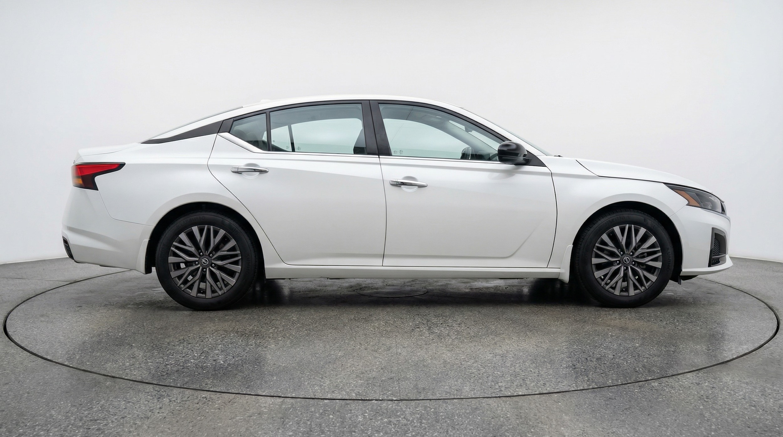 Thumbnail: 2025 Nissan Altima - 8