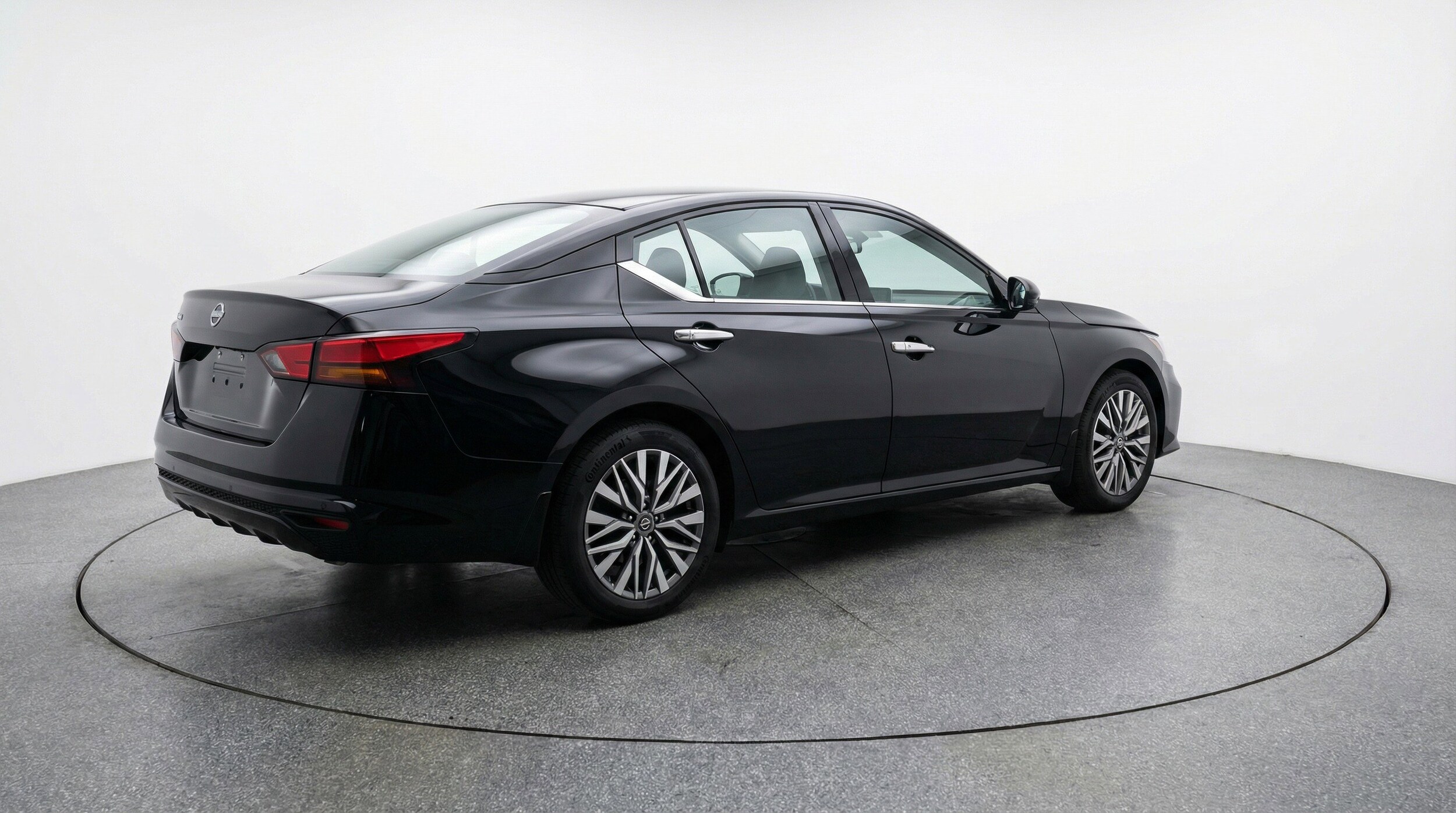 Thumbnail: 2025 Nissan Altima - 9