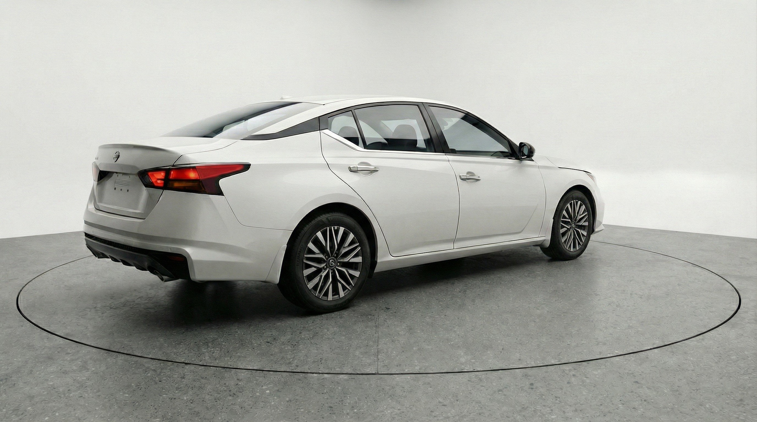 Thumbnail: 2025 Nissan Altima - 9