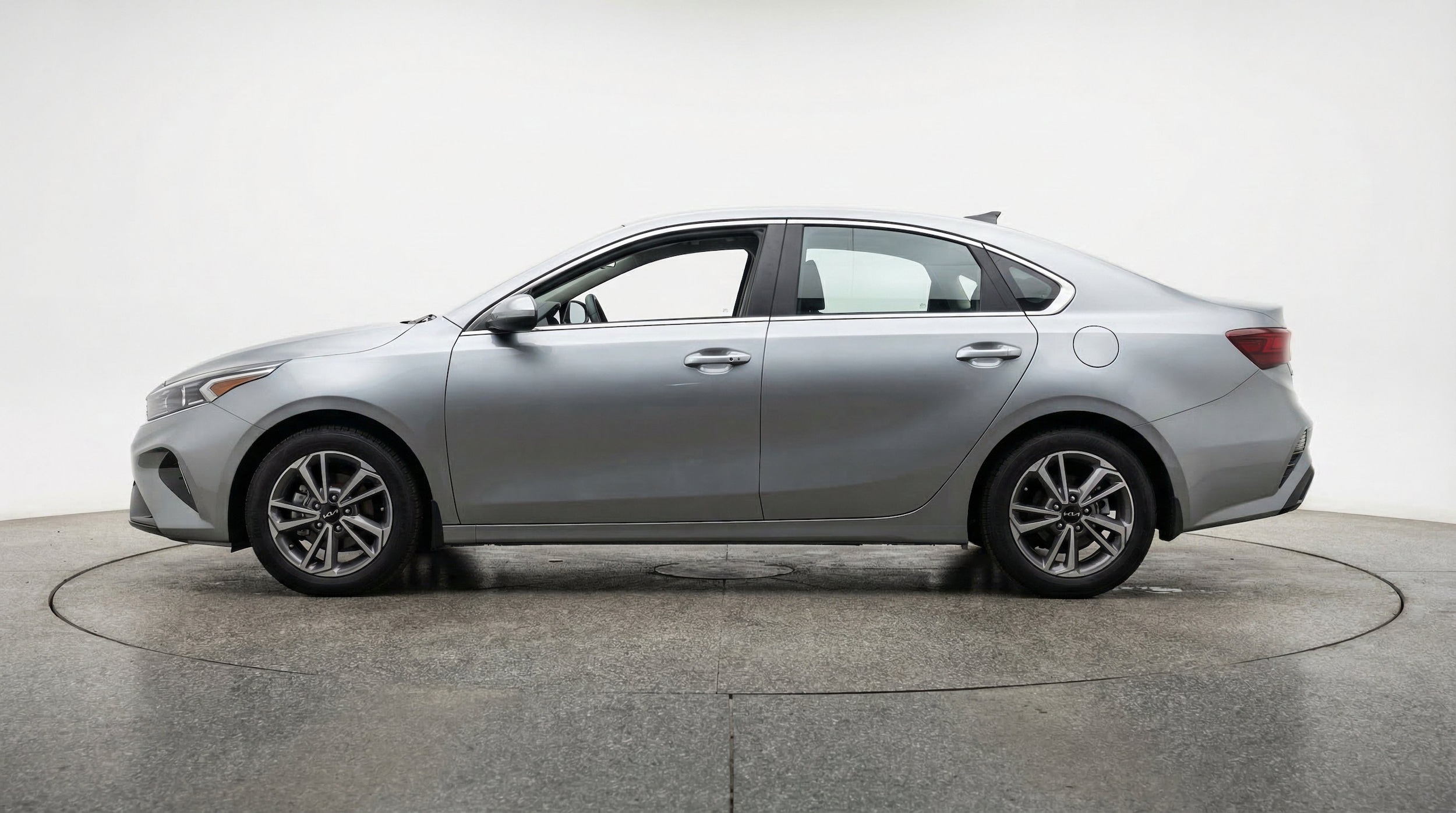 Thumbnail: 2024 Kia Forte - 5