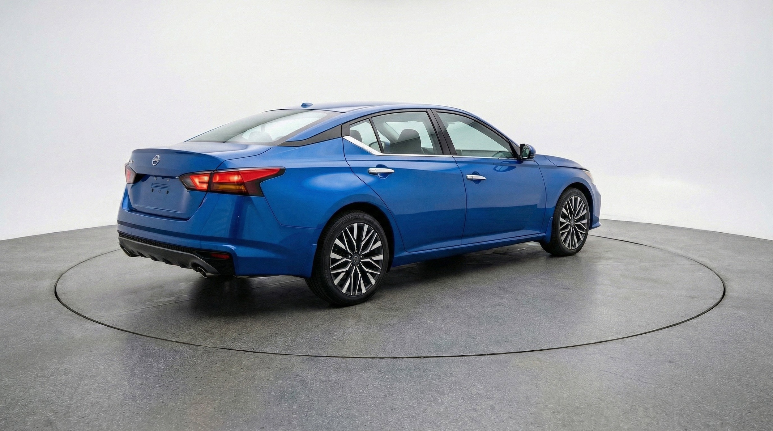 Thumbnail: 2025 Nissan Altima - 9