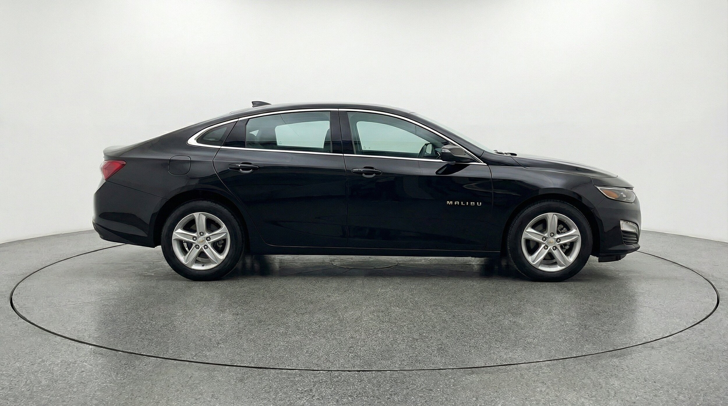 Thumbnail: 2024 Chevrolet Malibu - 11