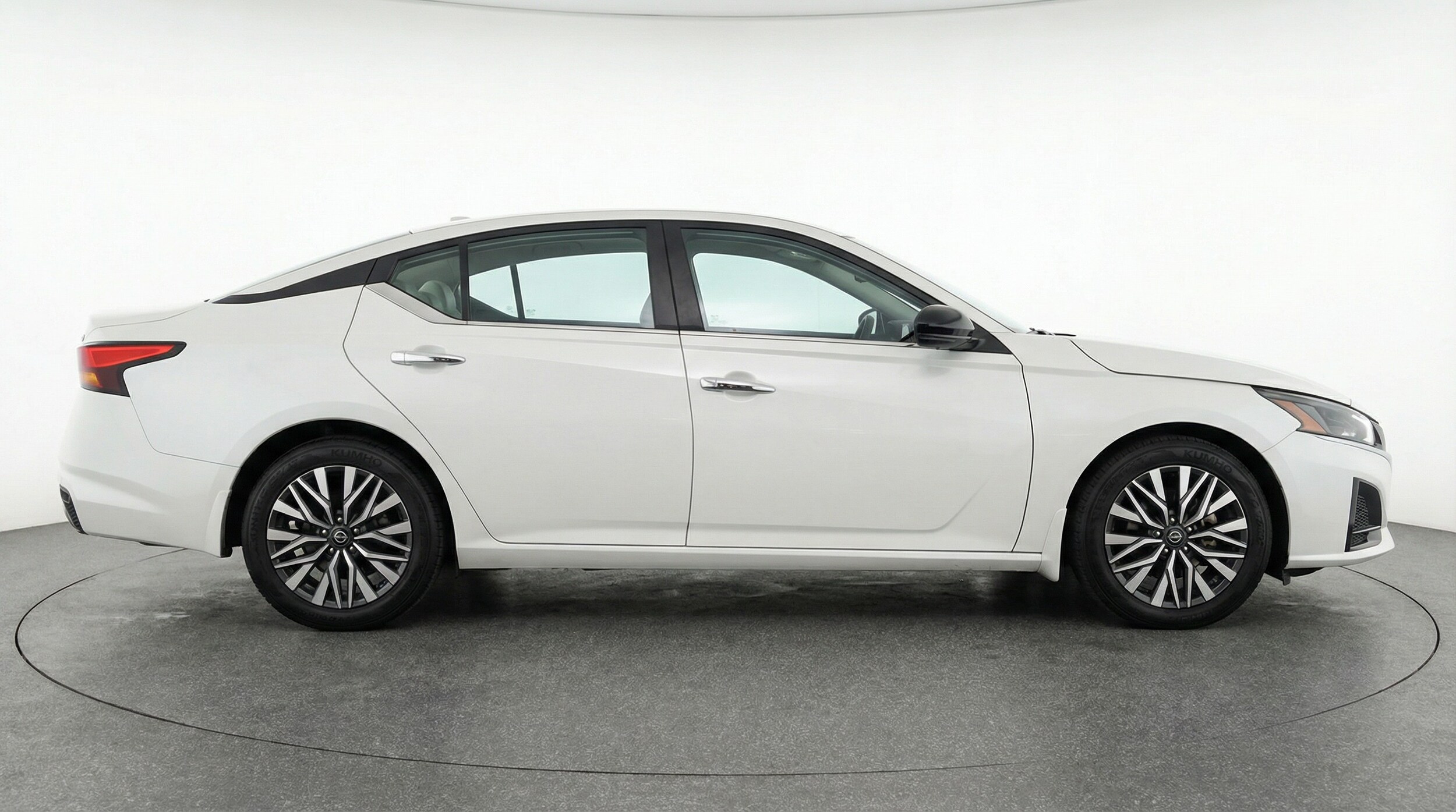 Thumbnail: 2025 Nissan Altima - 8