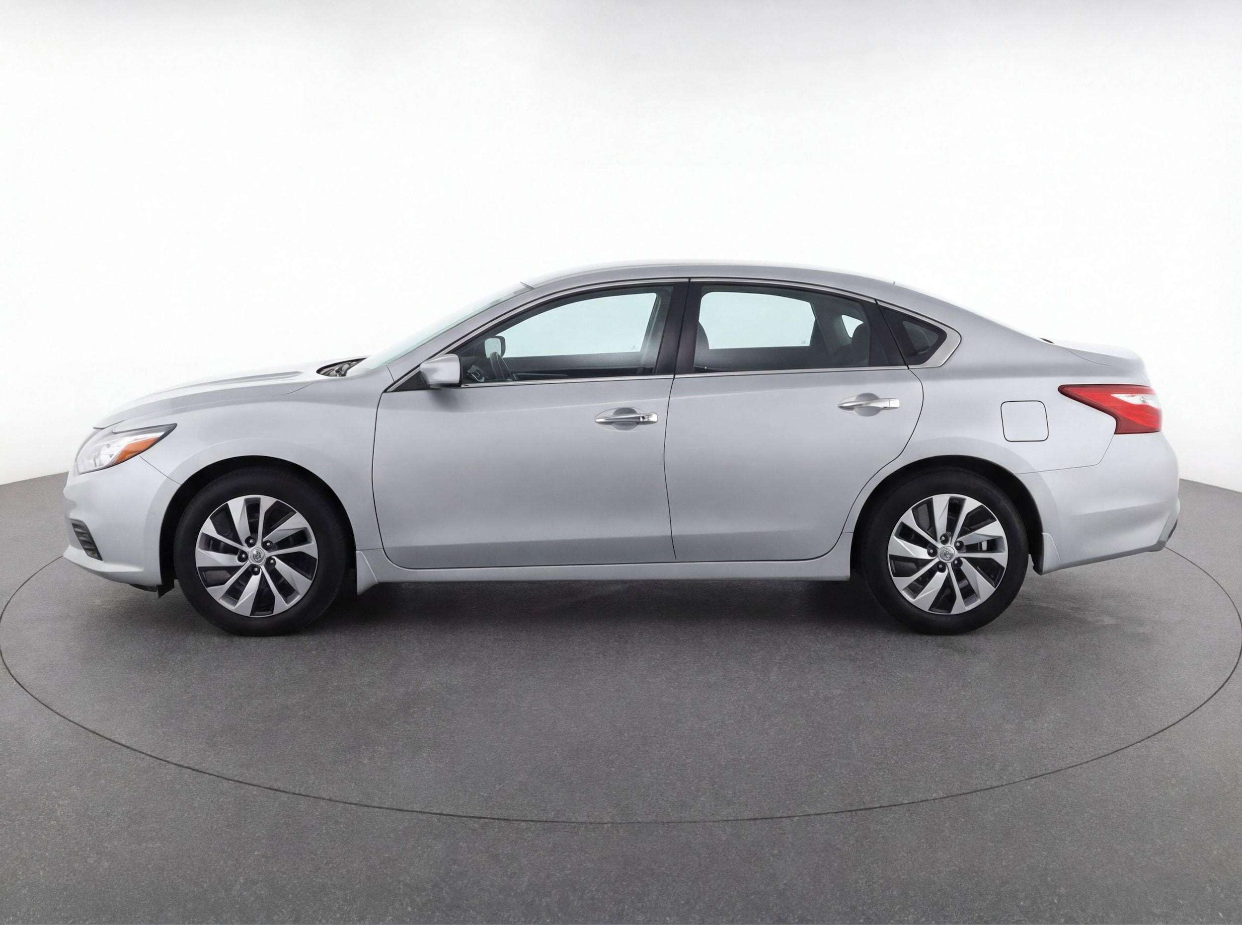 Thumbnail: 2023 Nissan Altima - 5