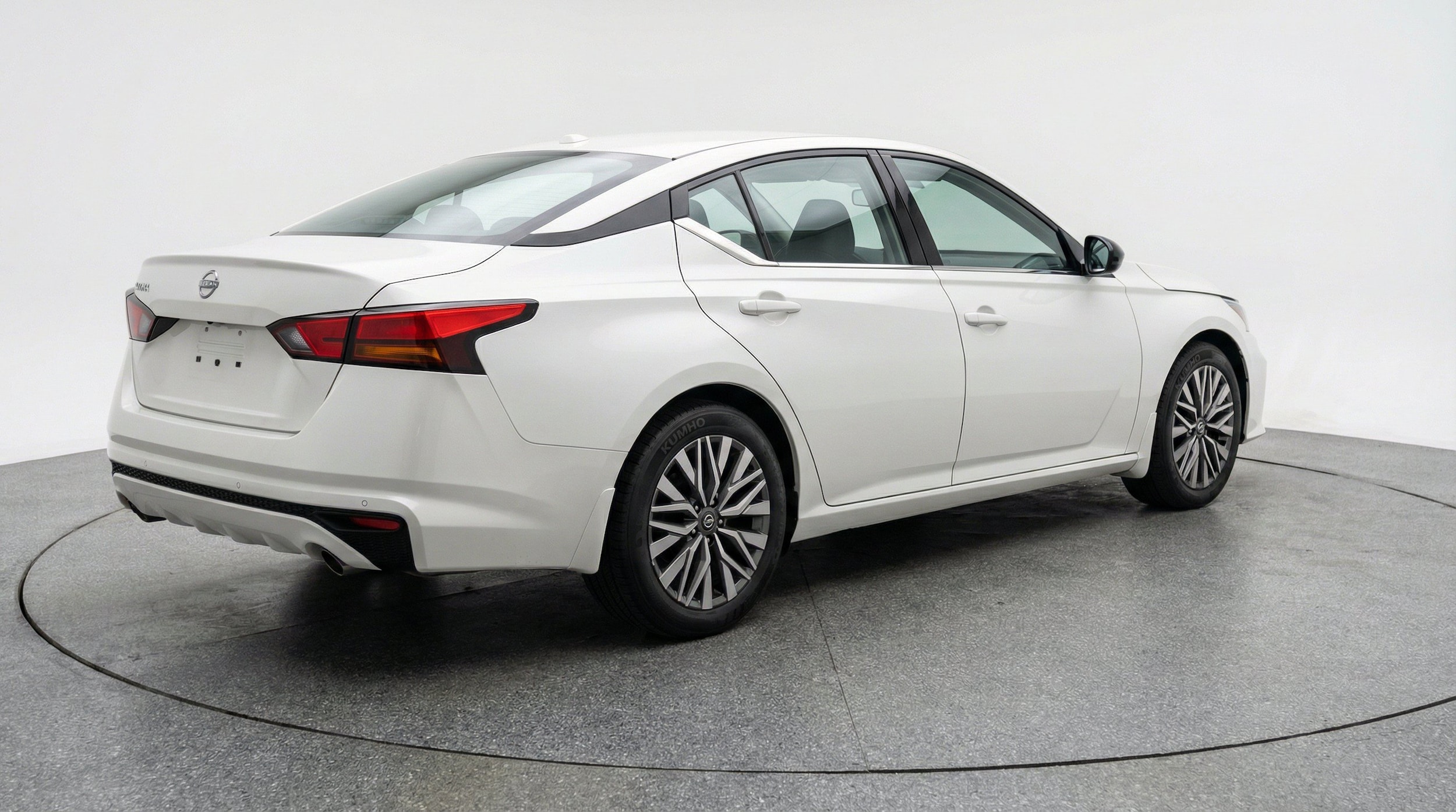 Thumbnail: 2025 Nissan Altima - 9