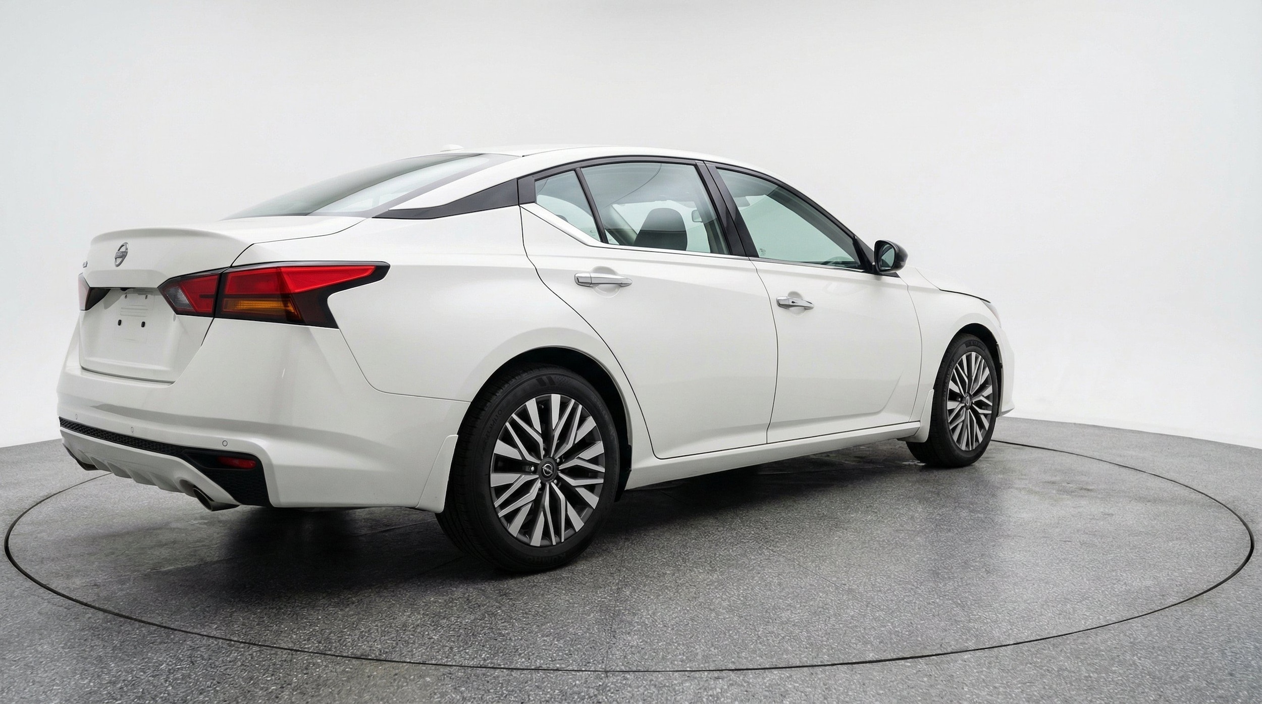 Thumbnail: 2025 Nissan Altima - 9