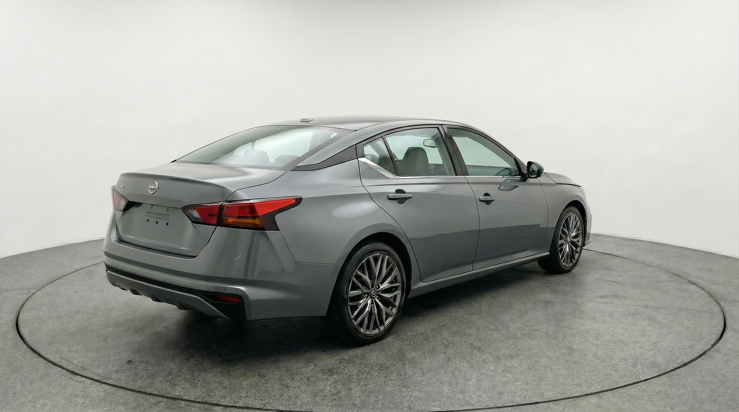 Thumbnail: 2025 Nissan Altima - 9
