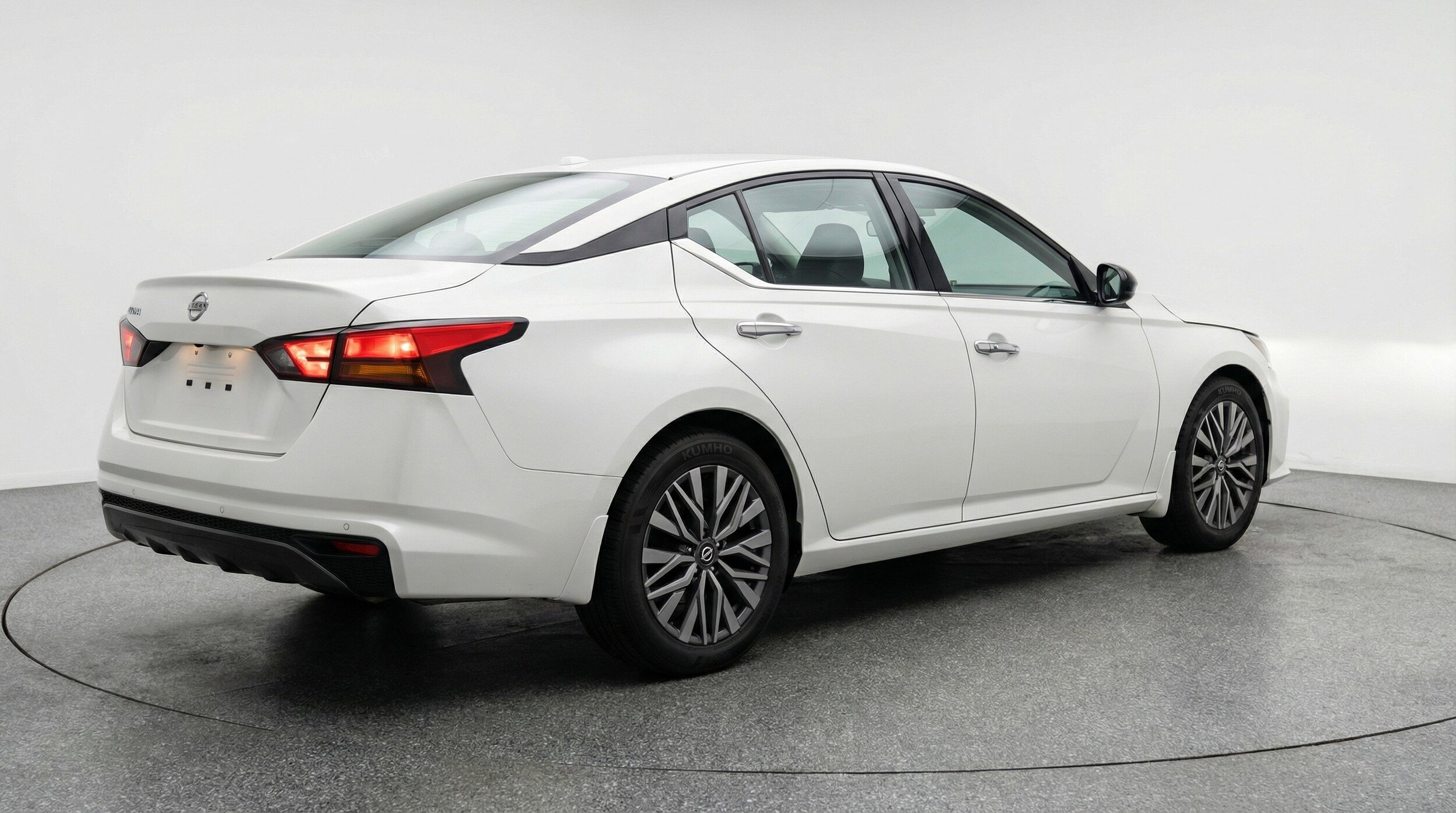 Thumbnail: 2025 Nissan Altima - 9