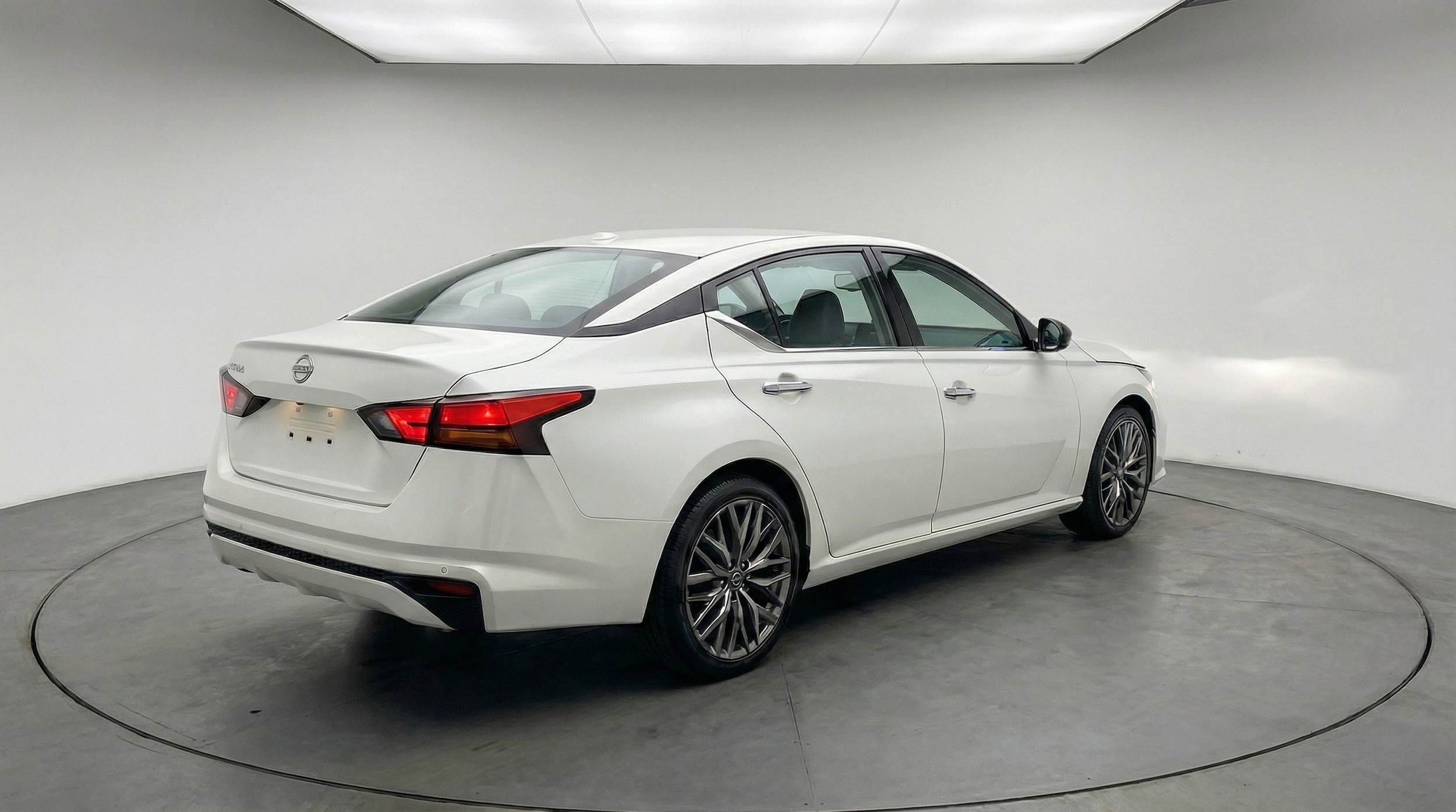 Thumbnail: 2025 Nissan Altima - 9