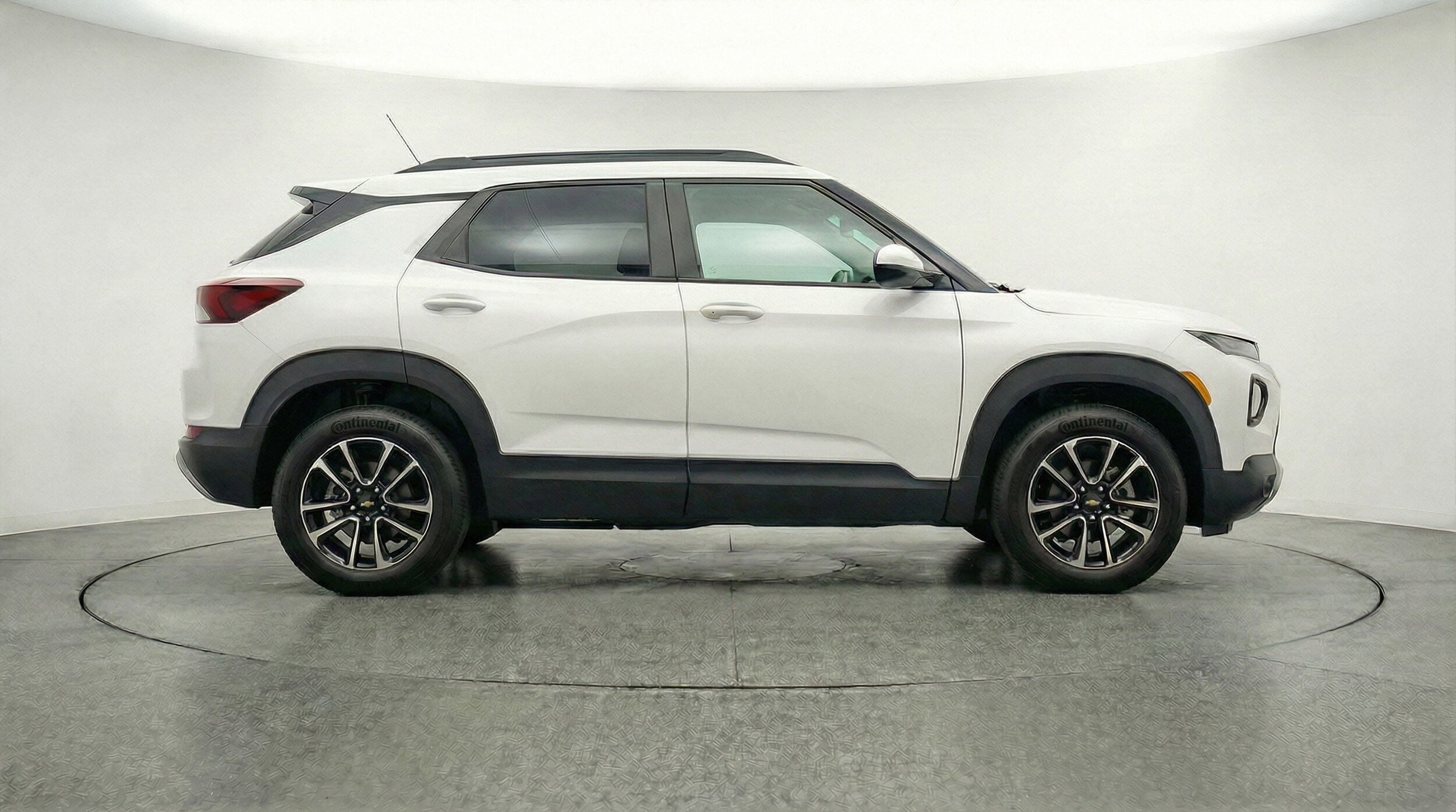 Thumbnail: 2025 Chevrolet TrailBlazer - 11