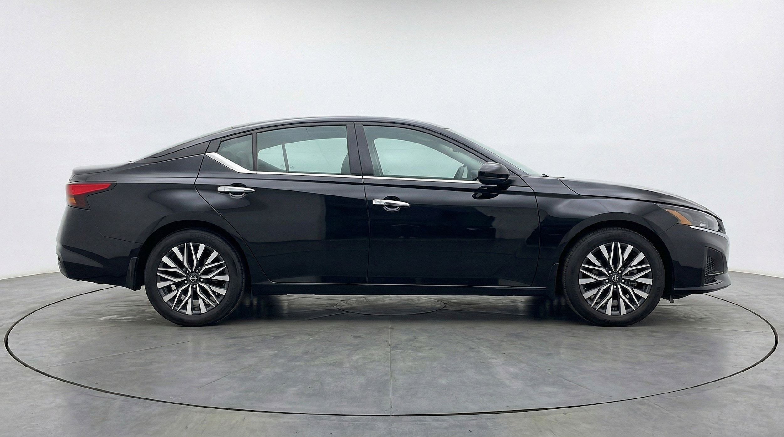 Thumbnail: 2025 Nissan Altima - 11