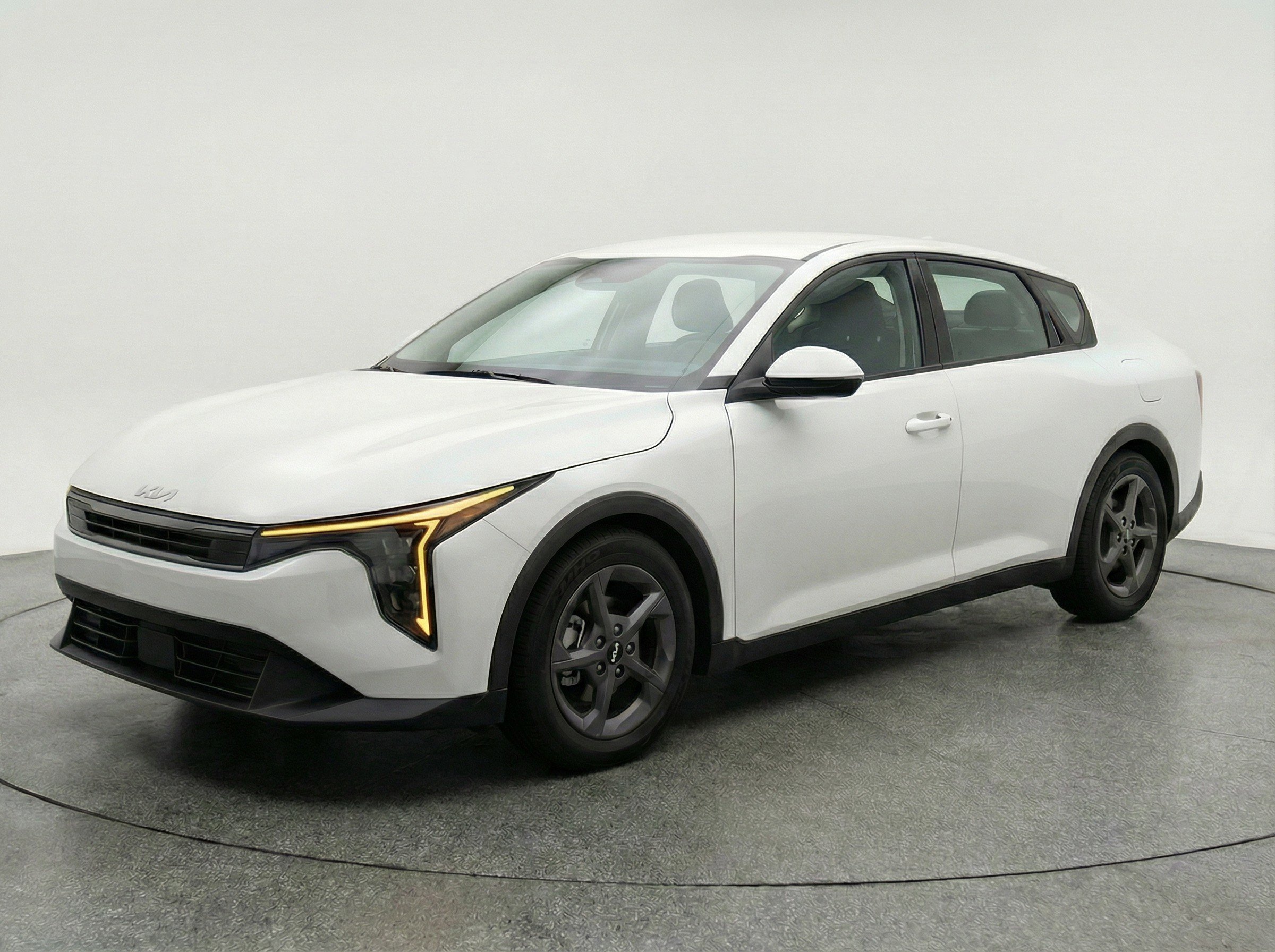 Thumbnail: 2025 Kia K4 - 3