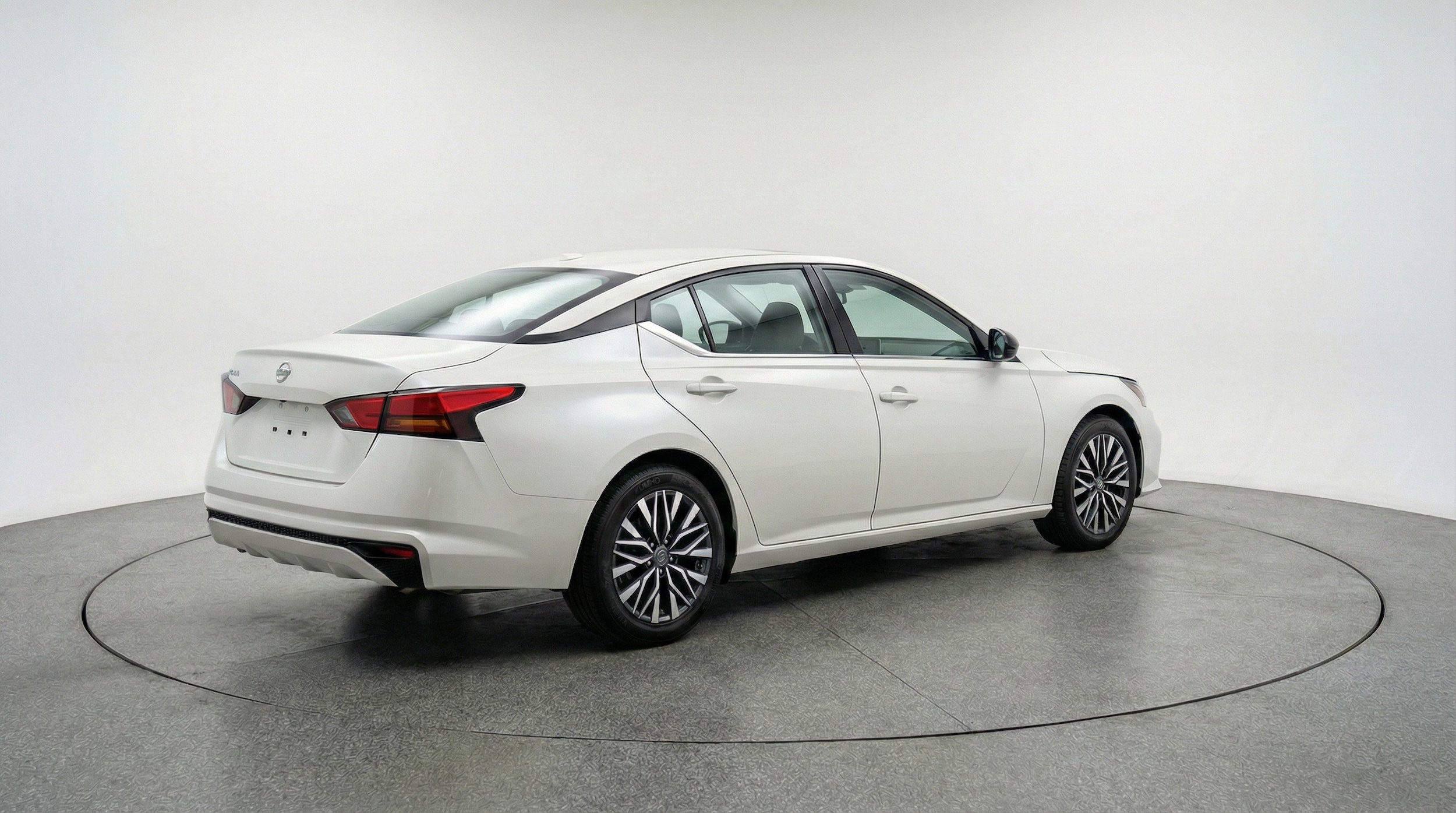 Thumbnail: 2025 Nissan Altima - 9