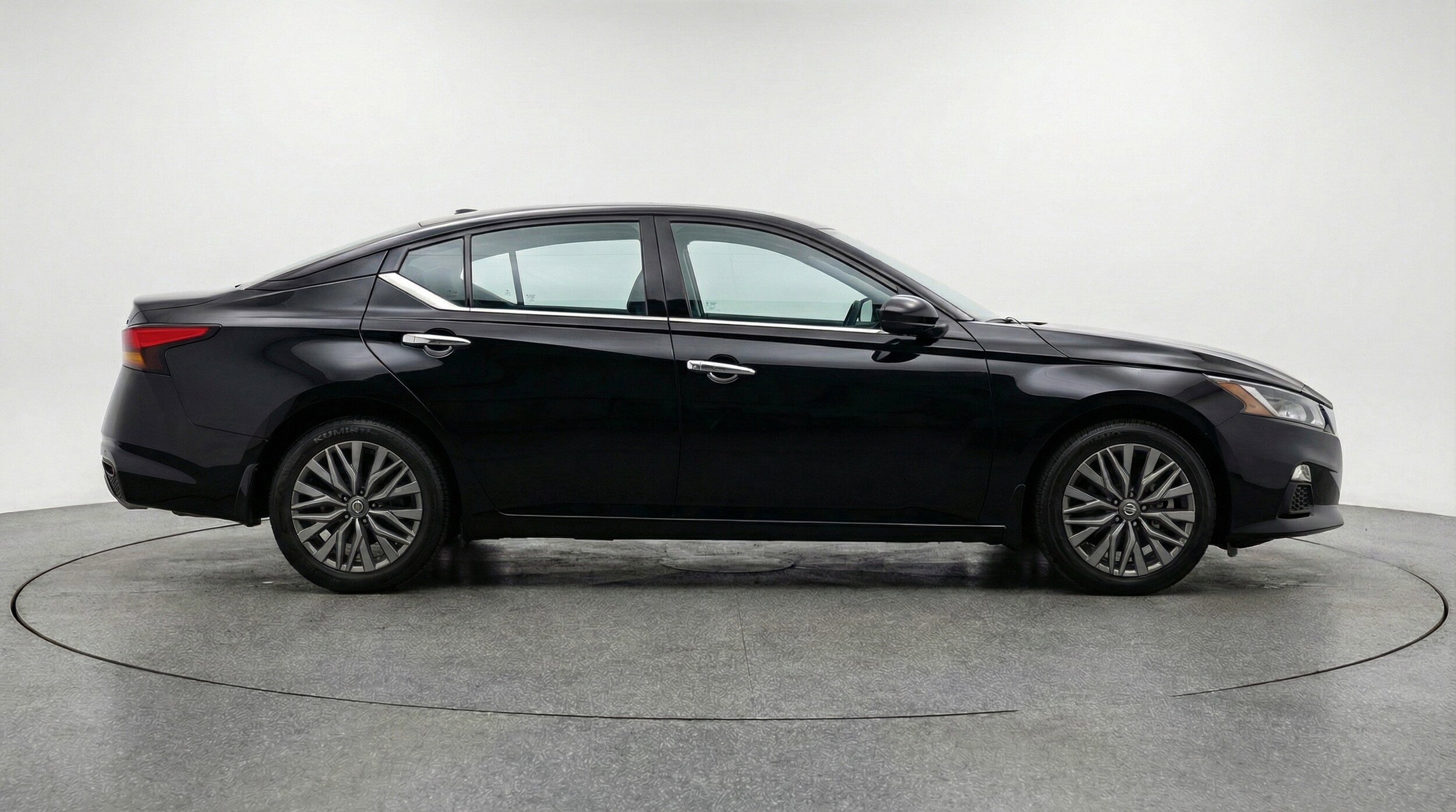 Thumbnail: 2025 Nissan Altima - 11