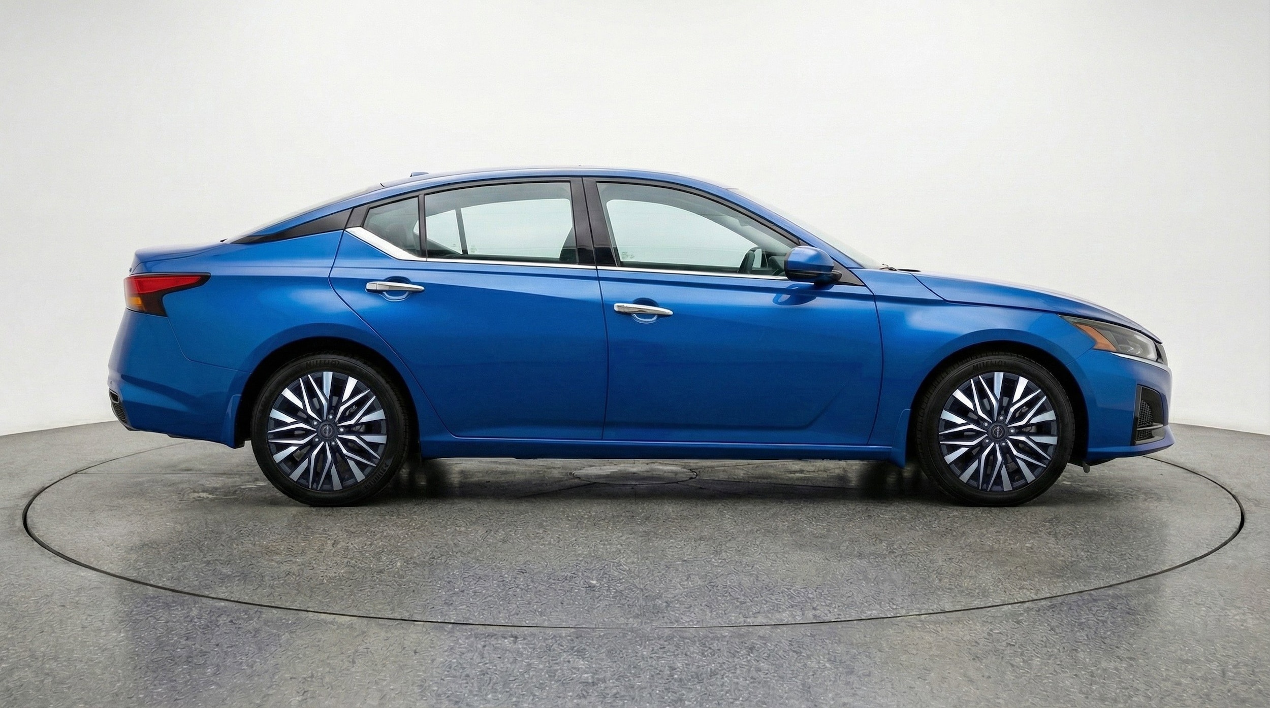 Thumbnail: 2025 Nissan Altima - 11