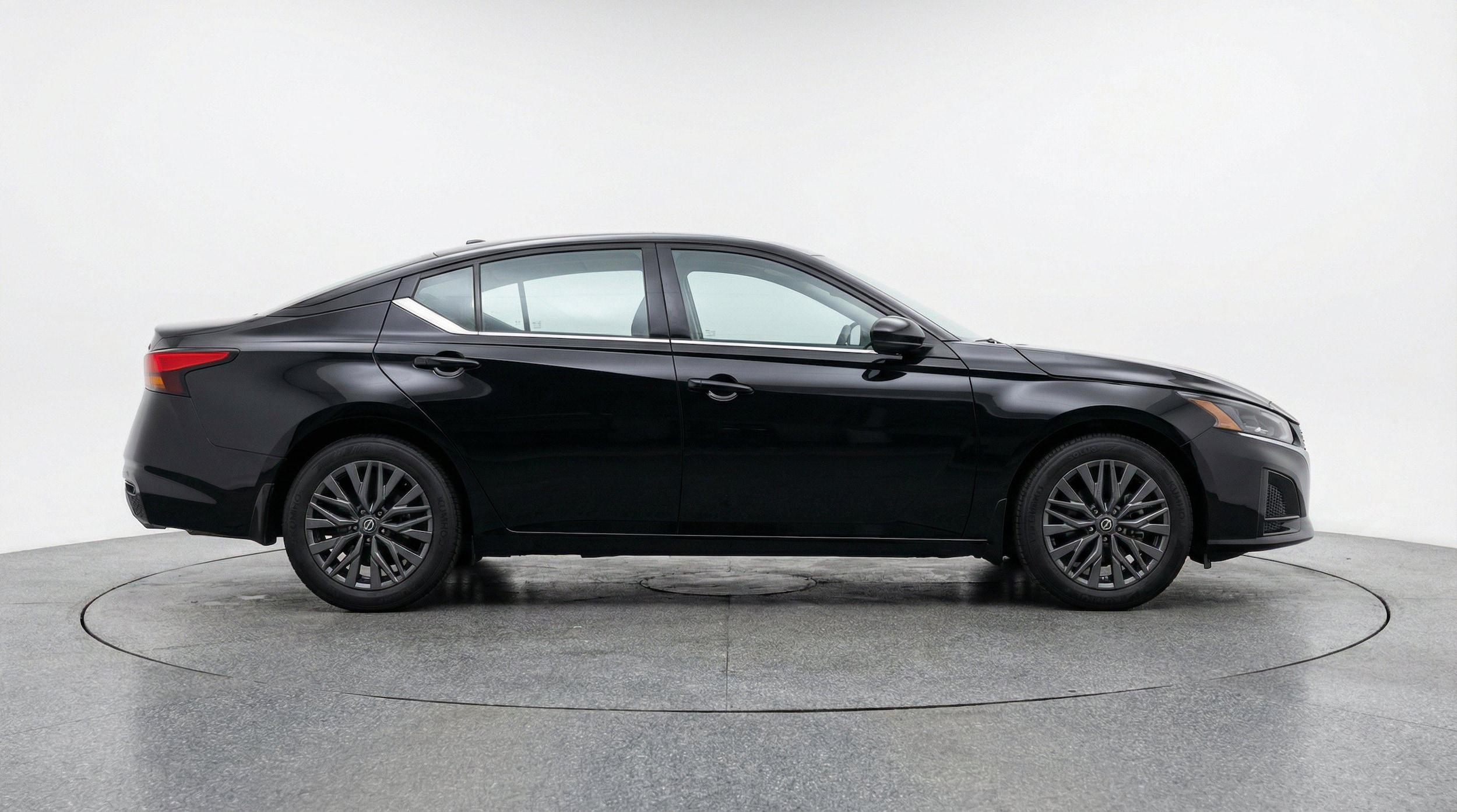 Thumbnail: 2025 Nissan Altima - 11