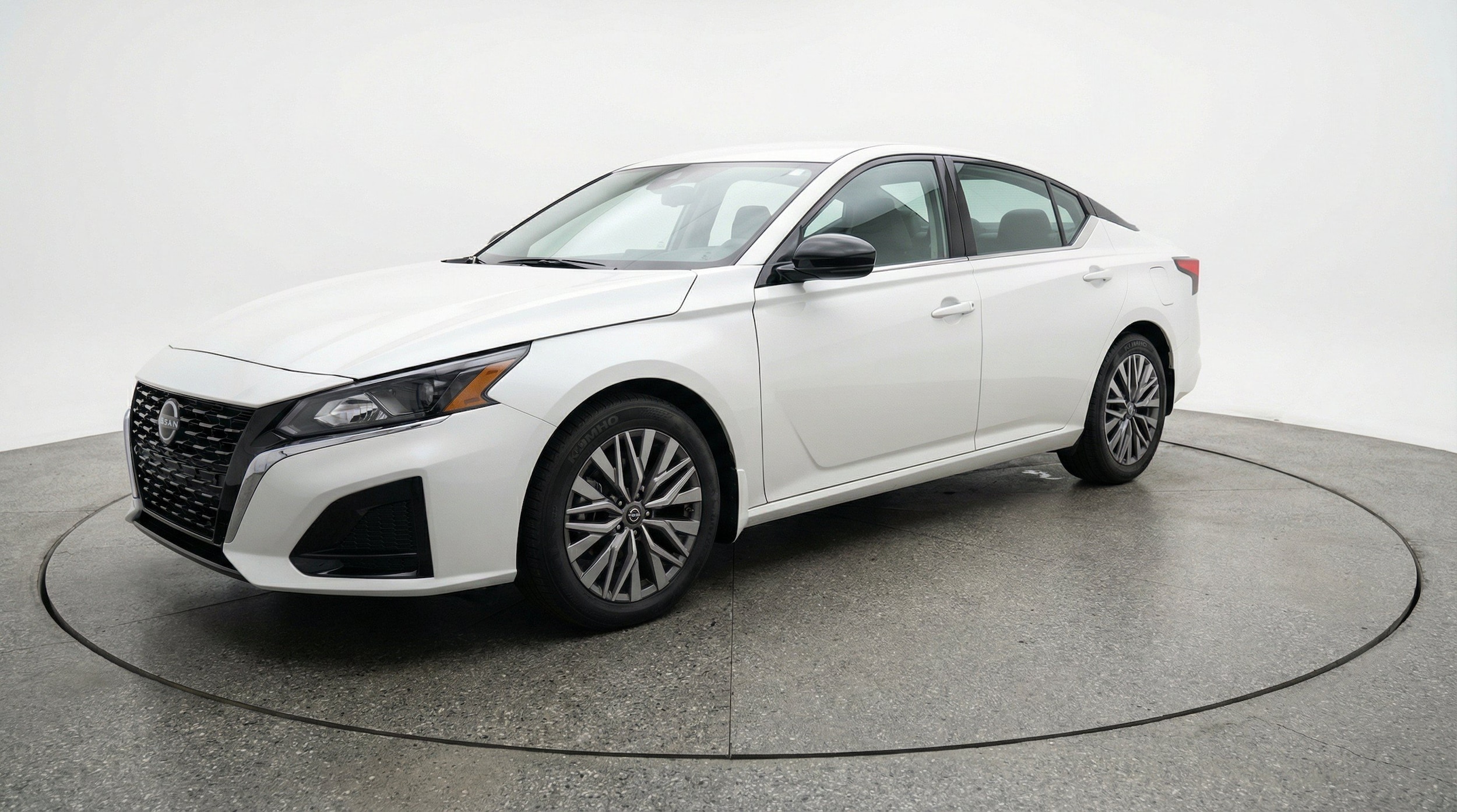 Thumbnail: 2025 Nissan Altima - 3