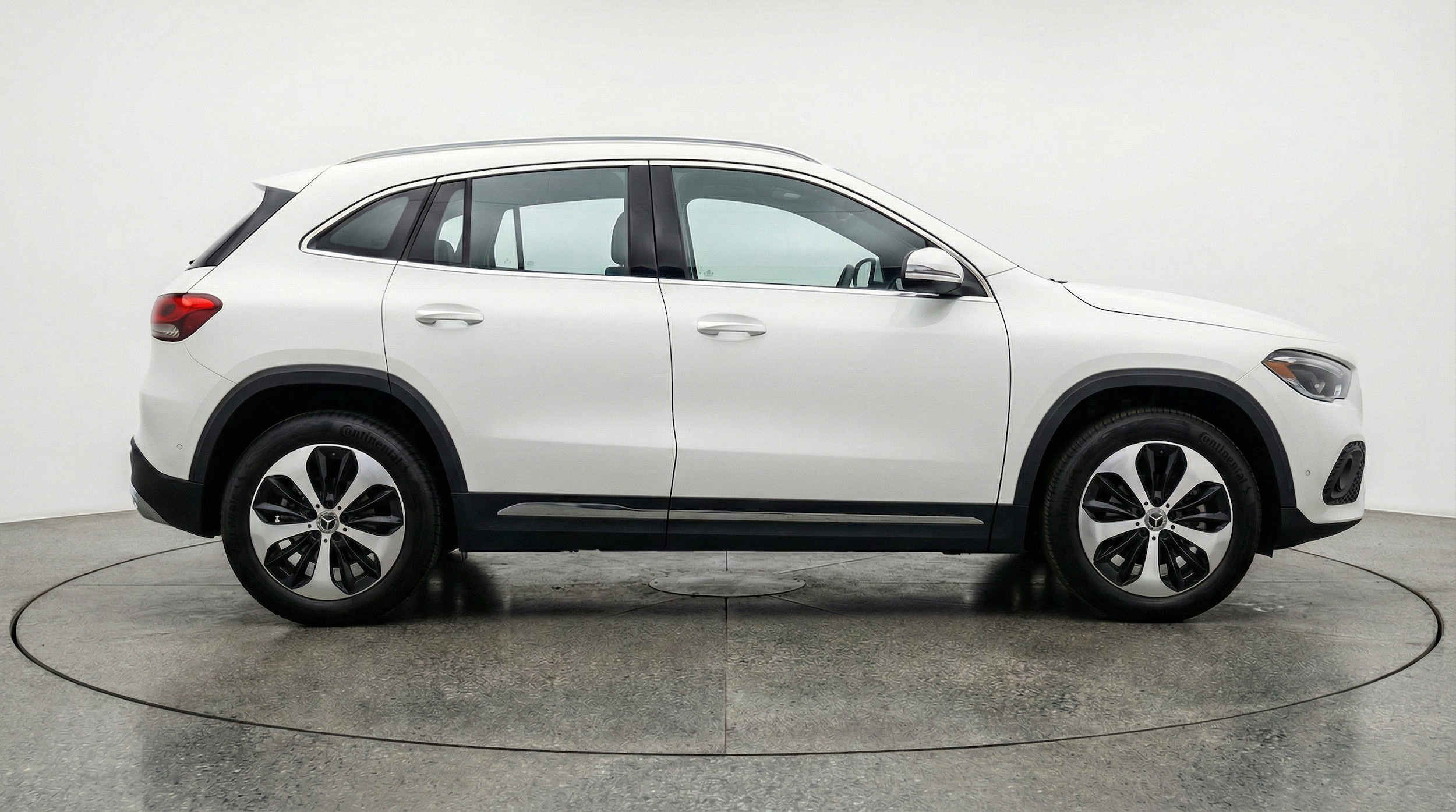 Thumbnail: 2025 Mercedes-Benz GLA - 11