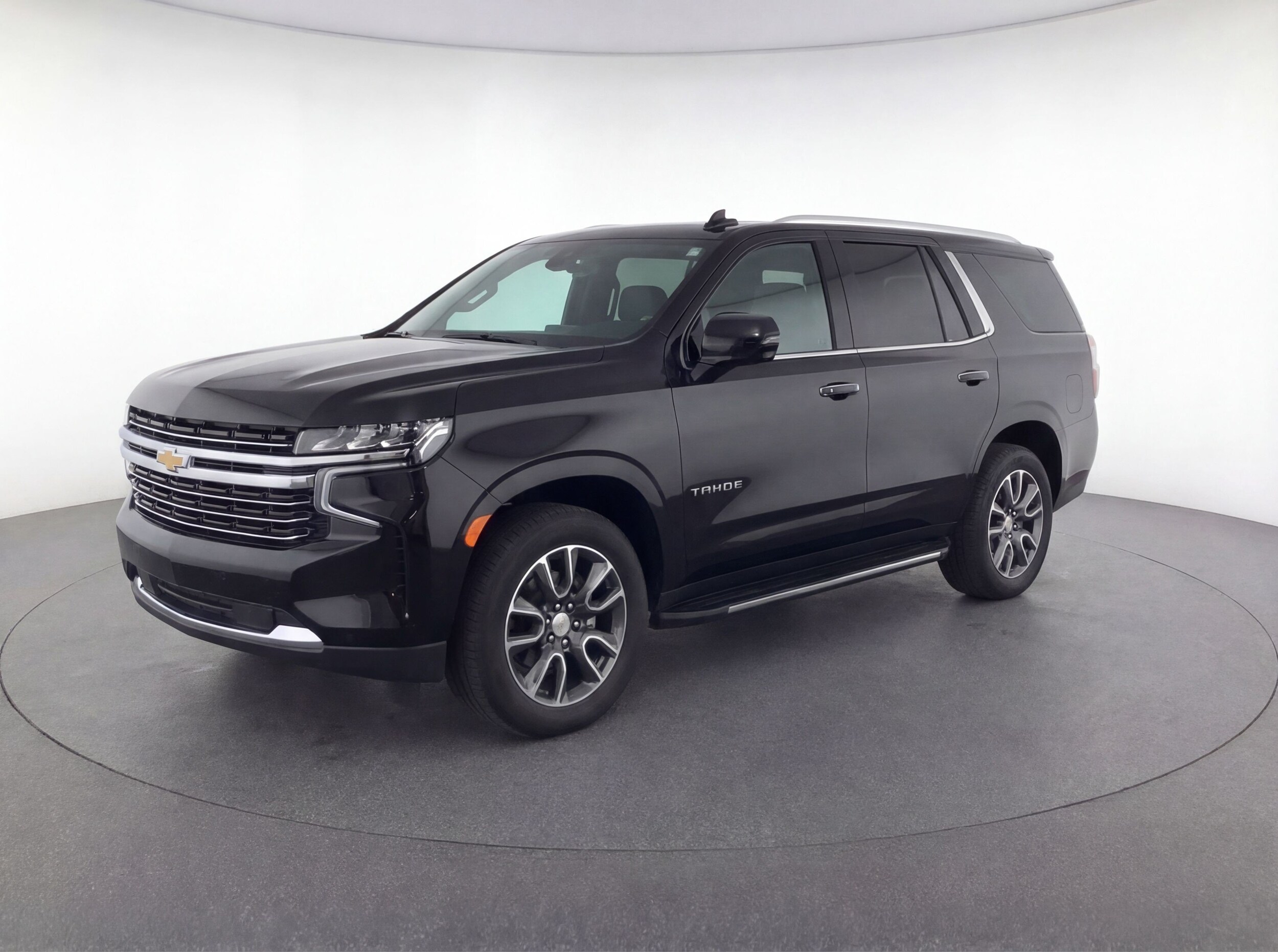 Thumbnail: 2023 Chevrolet Tahoe - 3