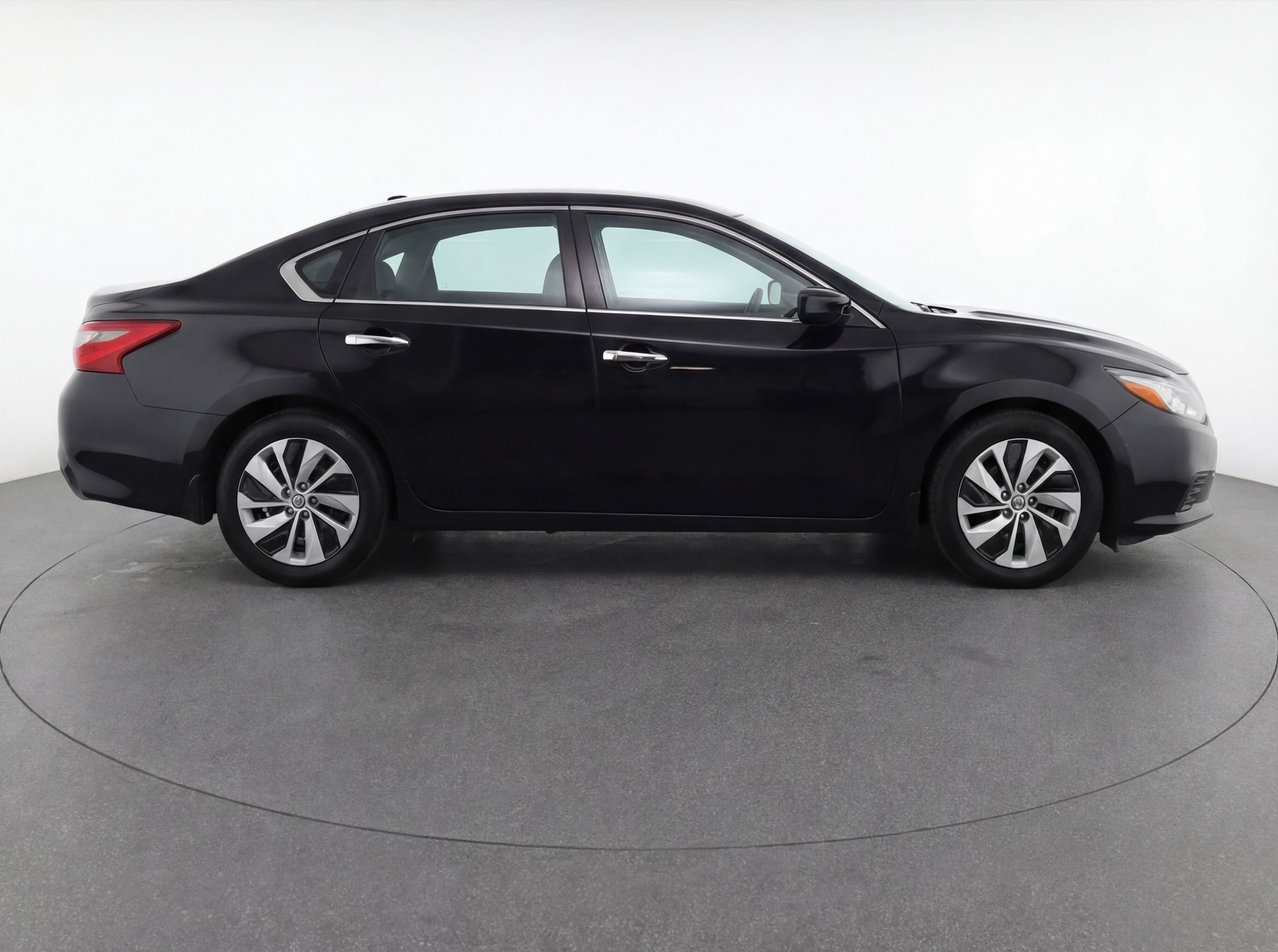 Thumbnail: 2023 Nissan Altima - 8