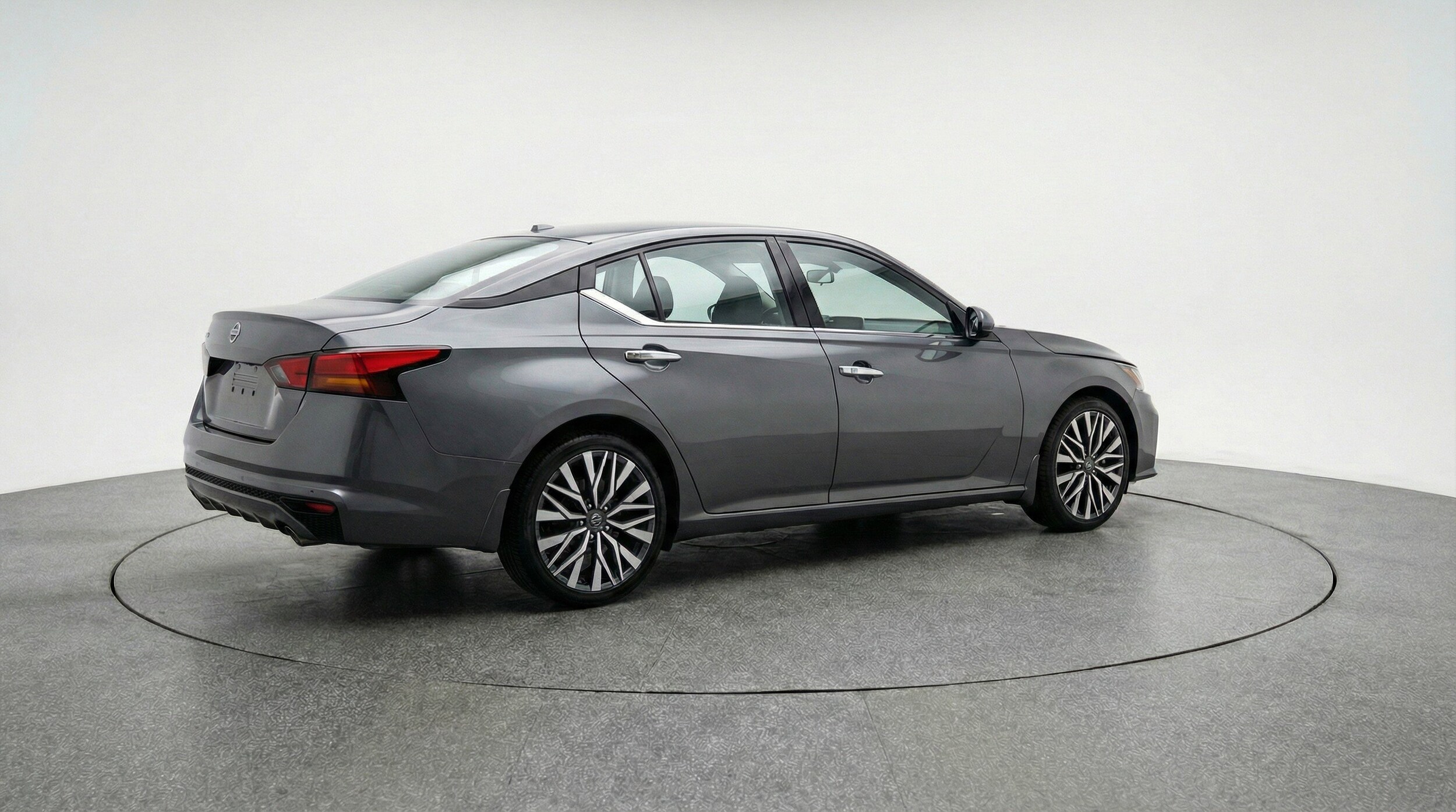 Thumbnail: 2025 Nissan Altima - 9