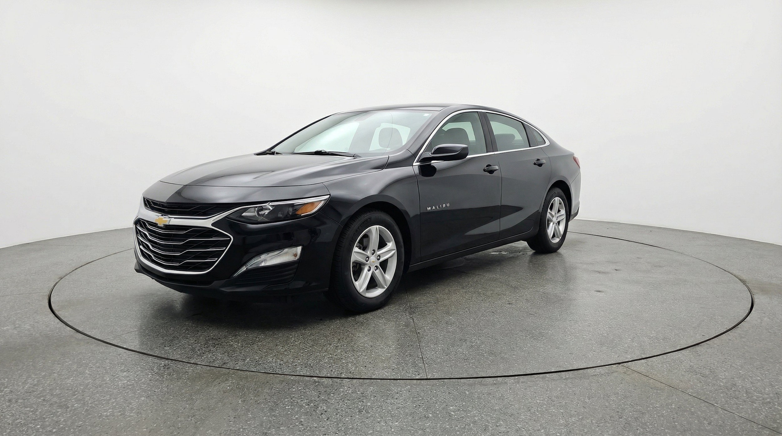 Thumbnail: 2024 Chevrolet Malibu - 3
