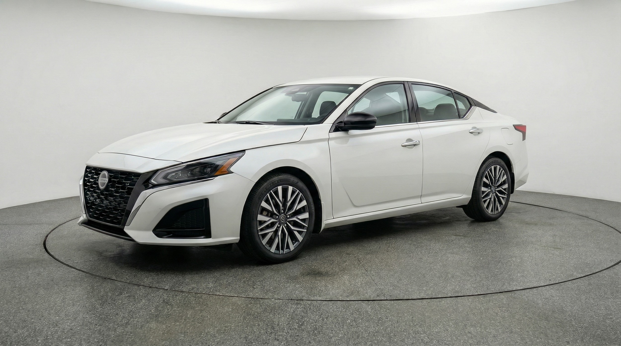 Thumbnail: 2025 Nissan Altima - 3