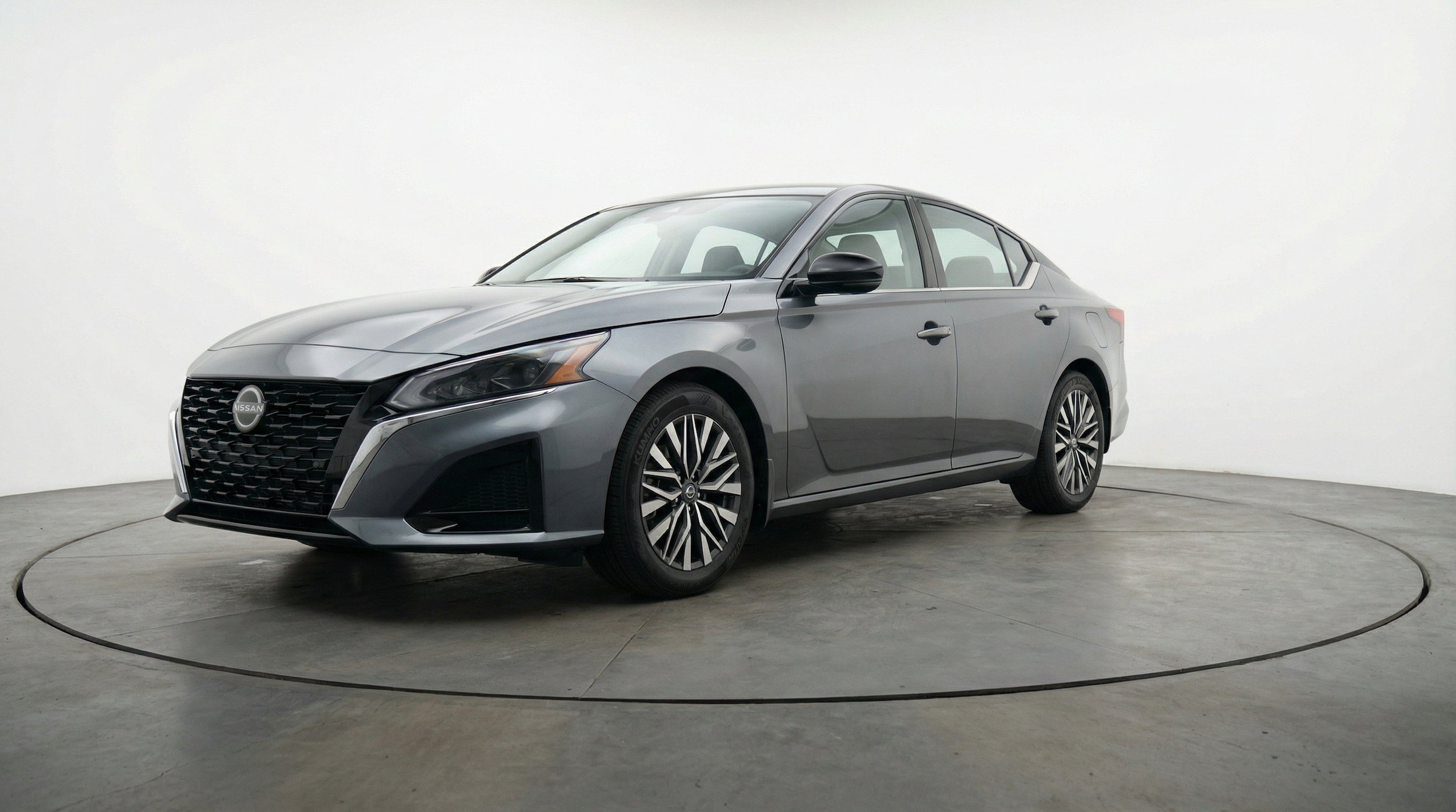 Thumbnail: 2025 Nissan Altima - 3