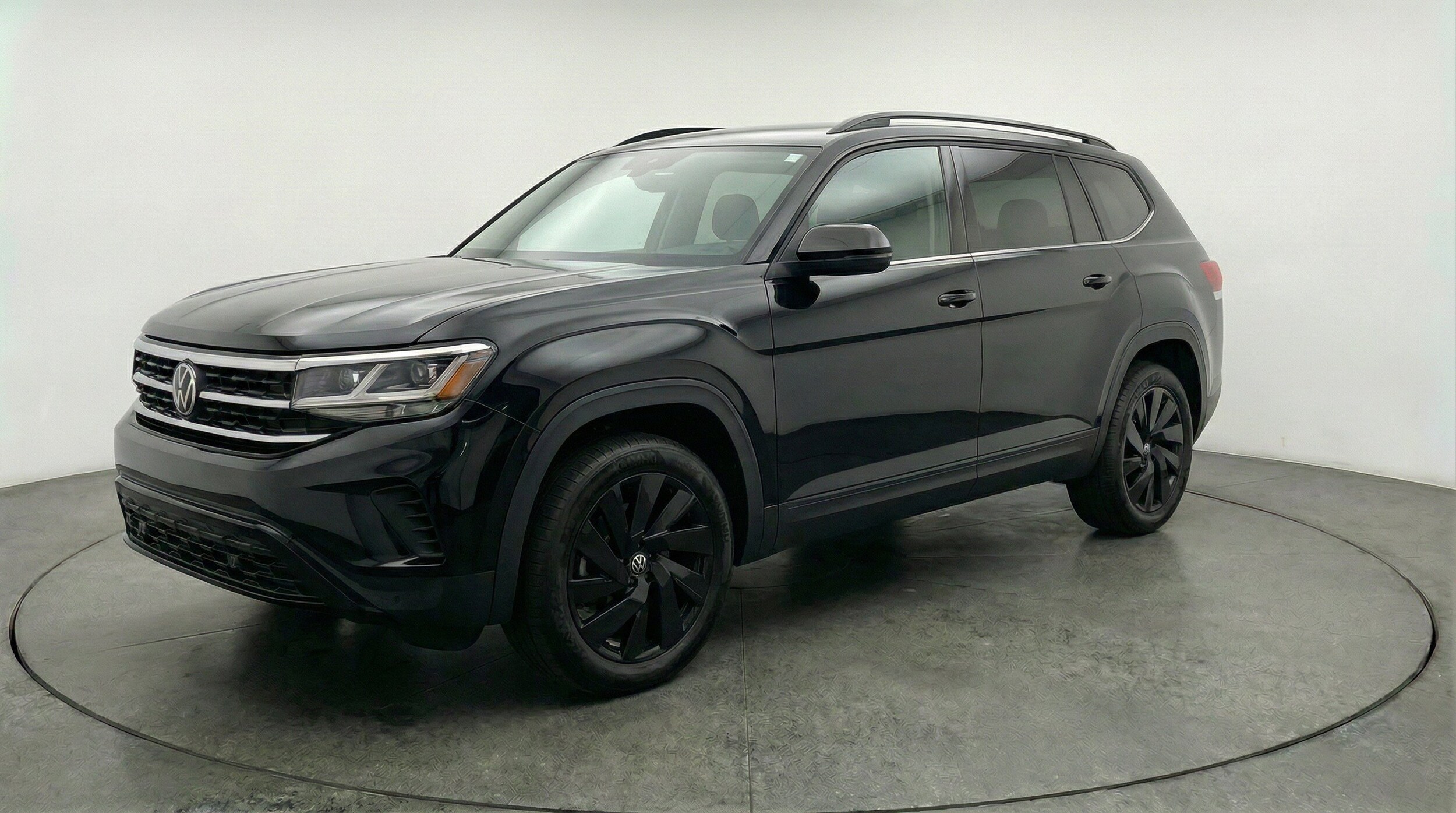 Thumbnail: 2026 Volkswagen Atlas - 3