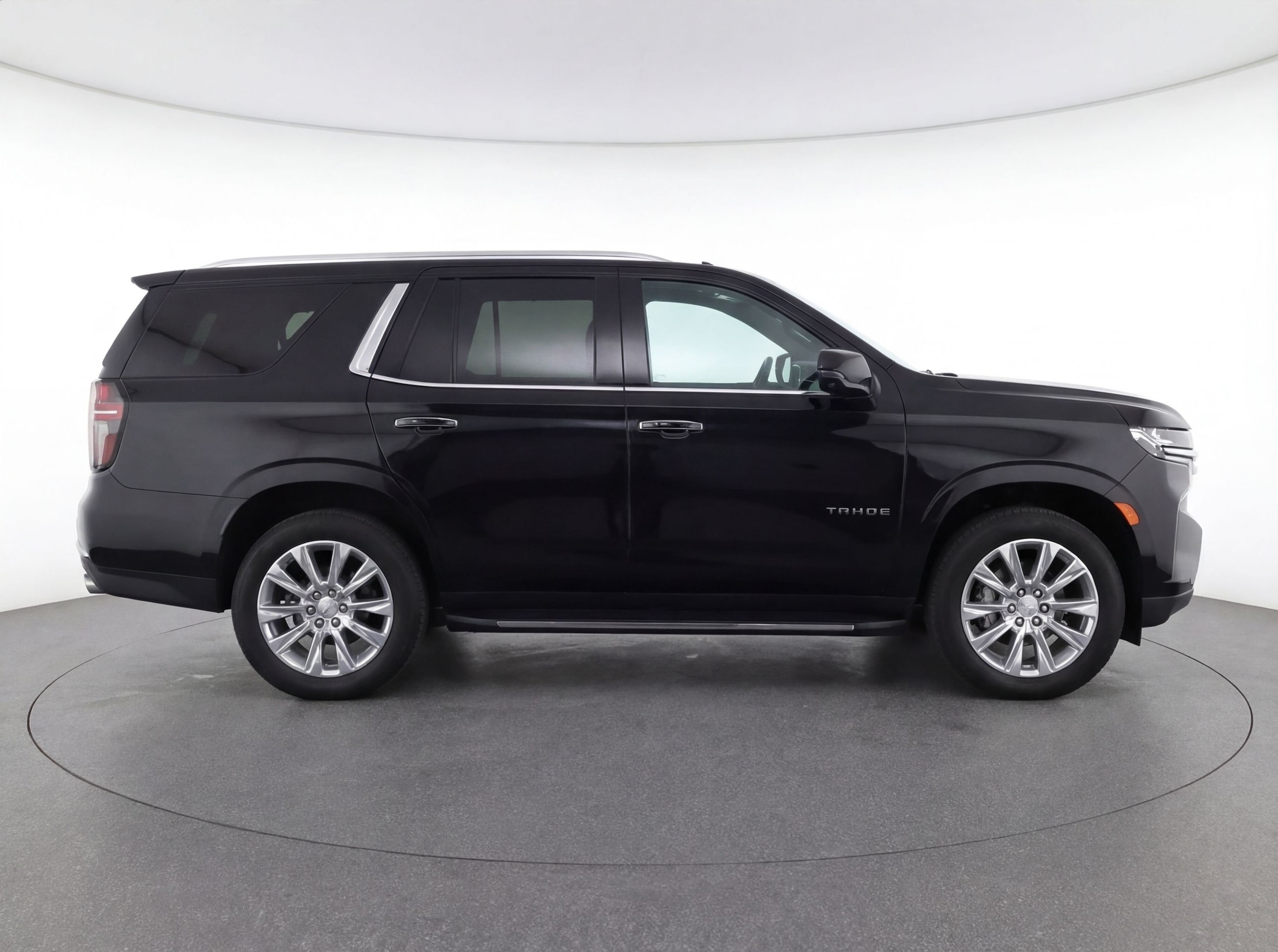 Thumbnail: 2023 Chevrolet Tahoe - 11