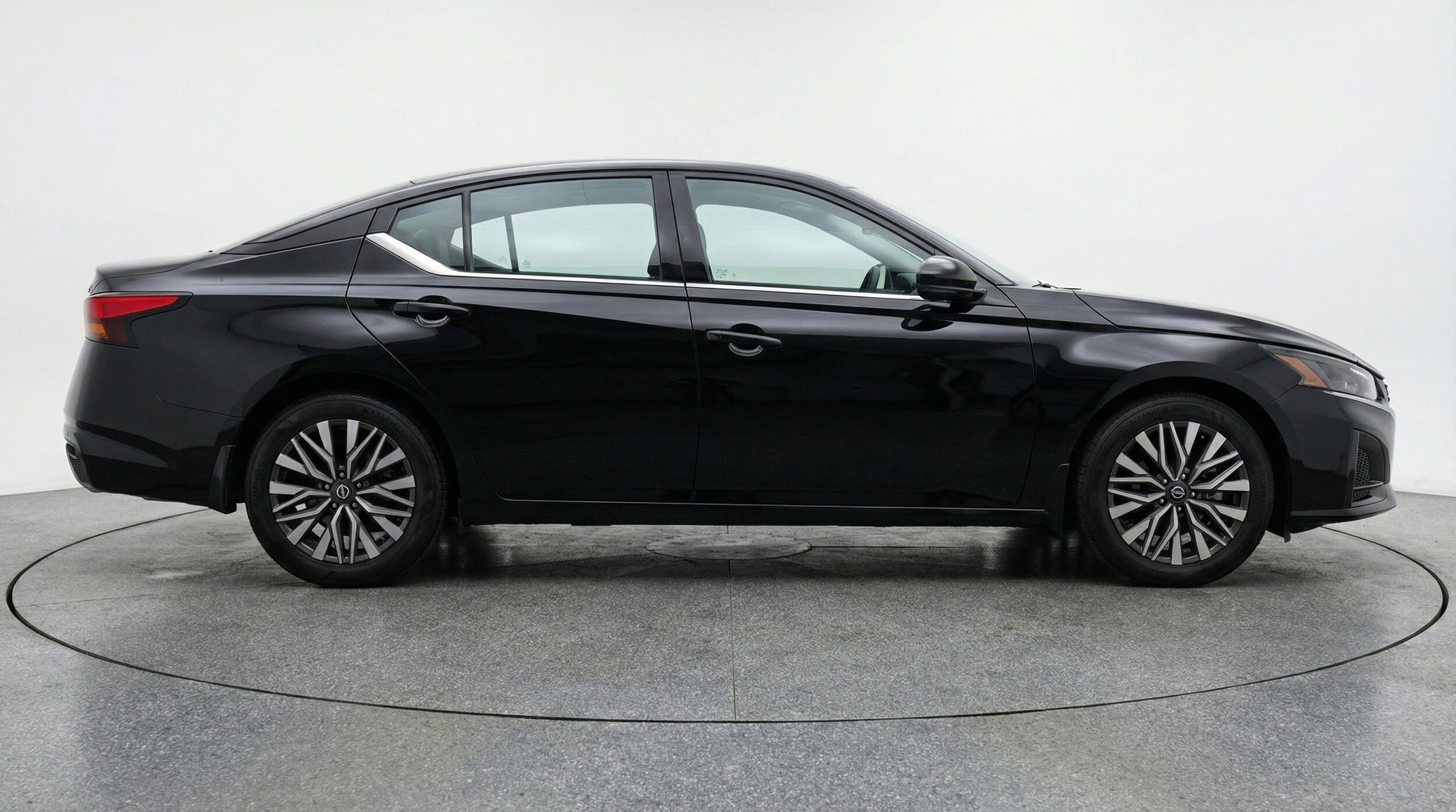 Thumbnail: 2025 Nissan Altima - 11