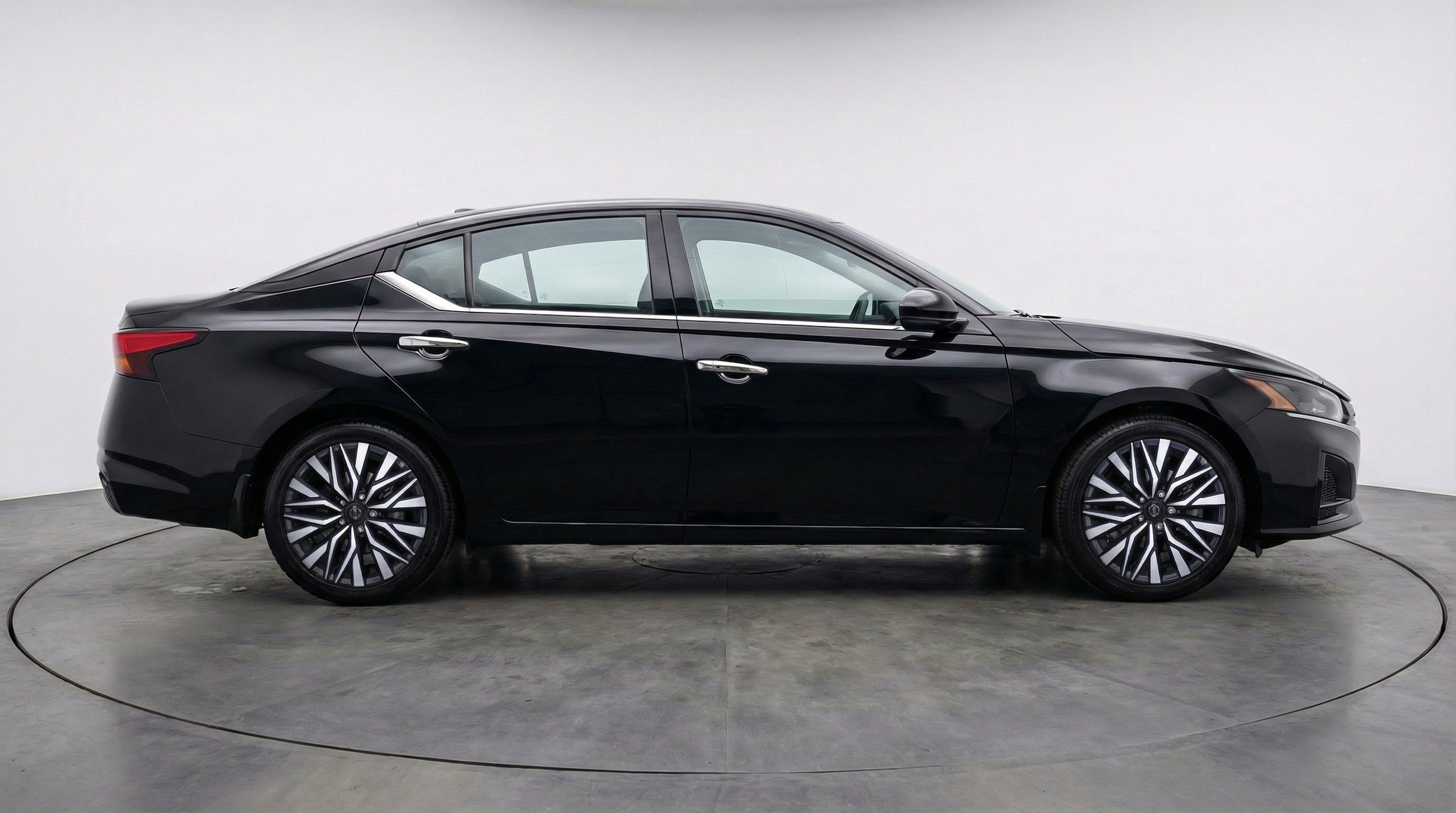 Thumbnail: 2025 Nissan Altima - 10