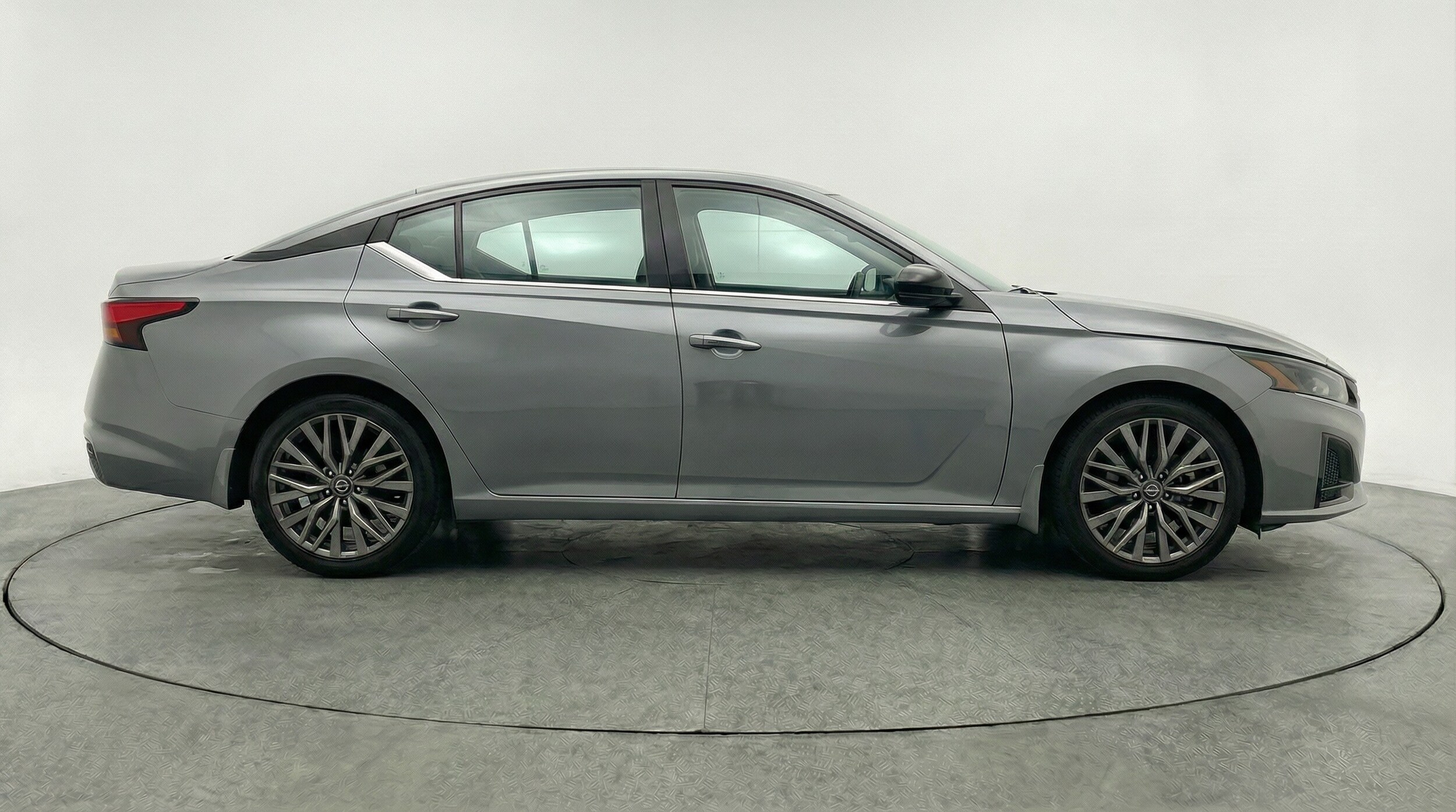 Thumbnail: 2025 Nissan Altima - 8