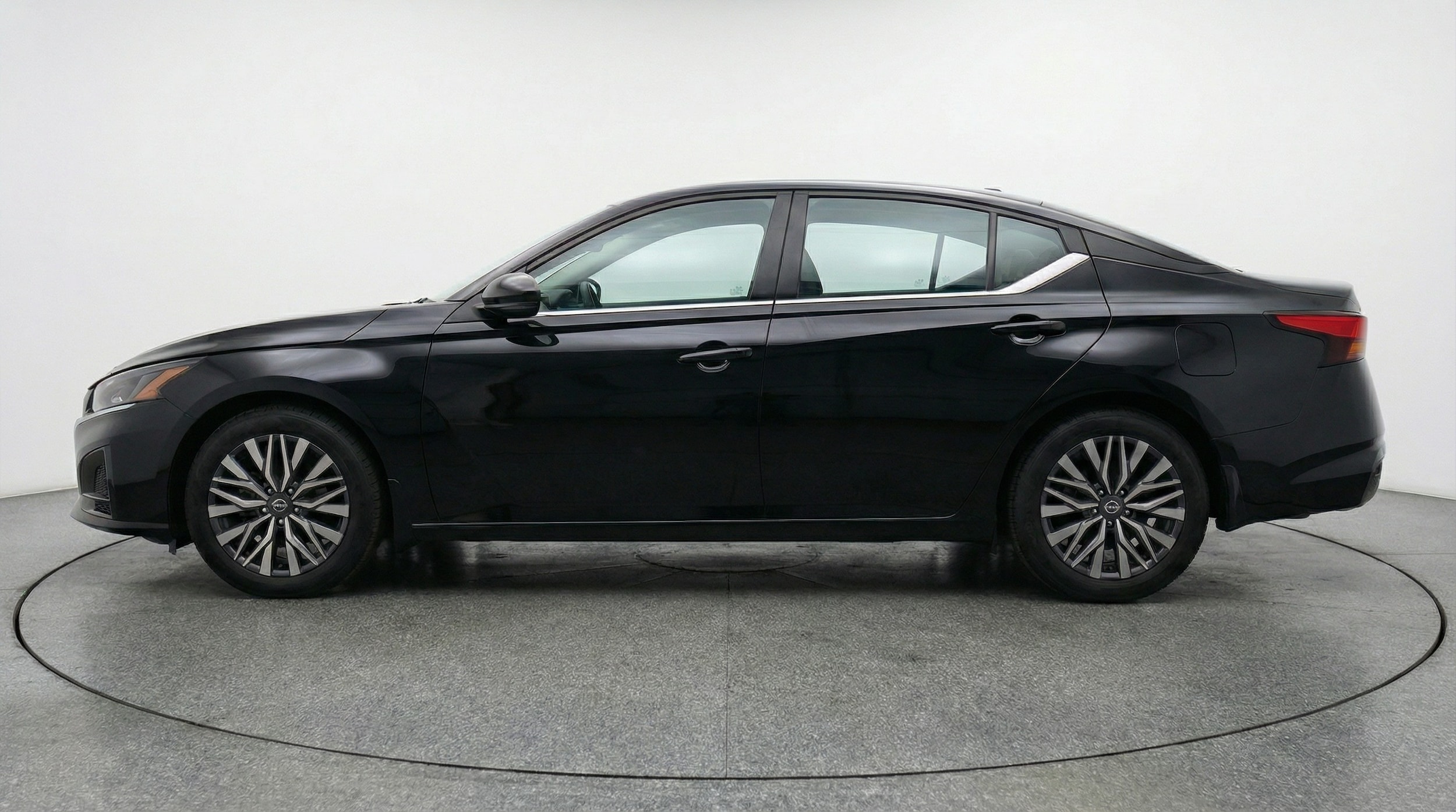 Thumbnail: 2025 Nissan Altima - 4