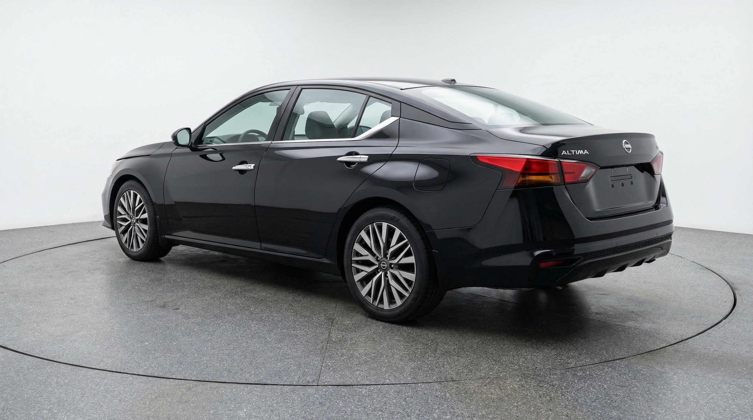 Thumbnail: 2025 Nissan Altima - 6