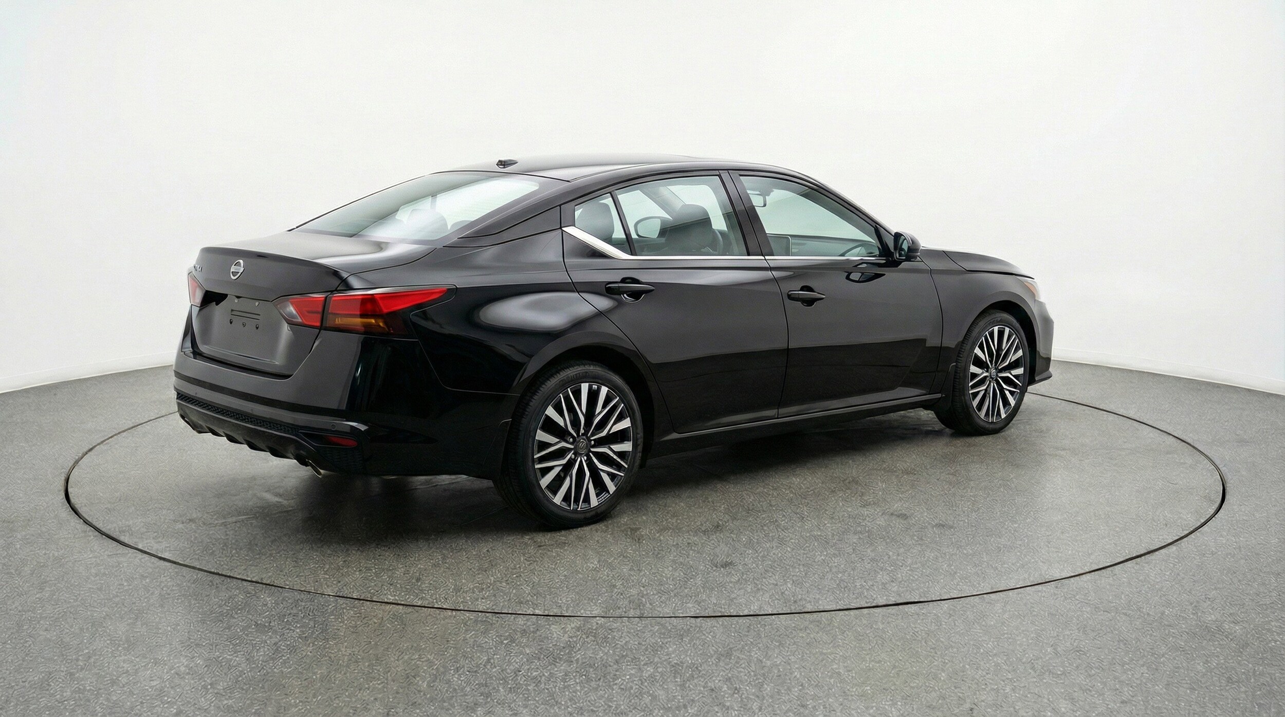 Thumbnail: 2025 Nissan Altima - 9