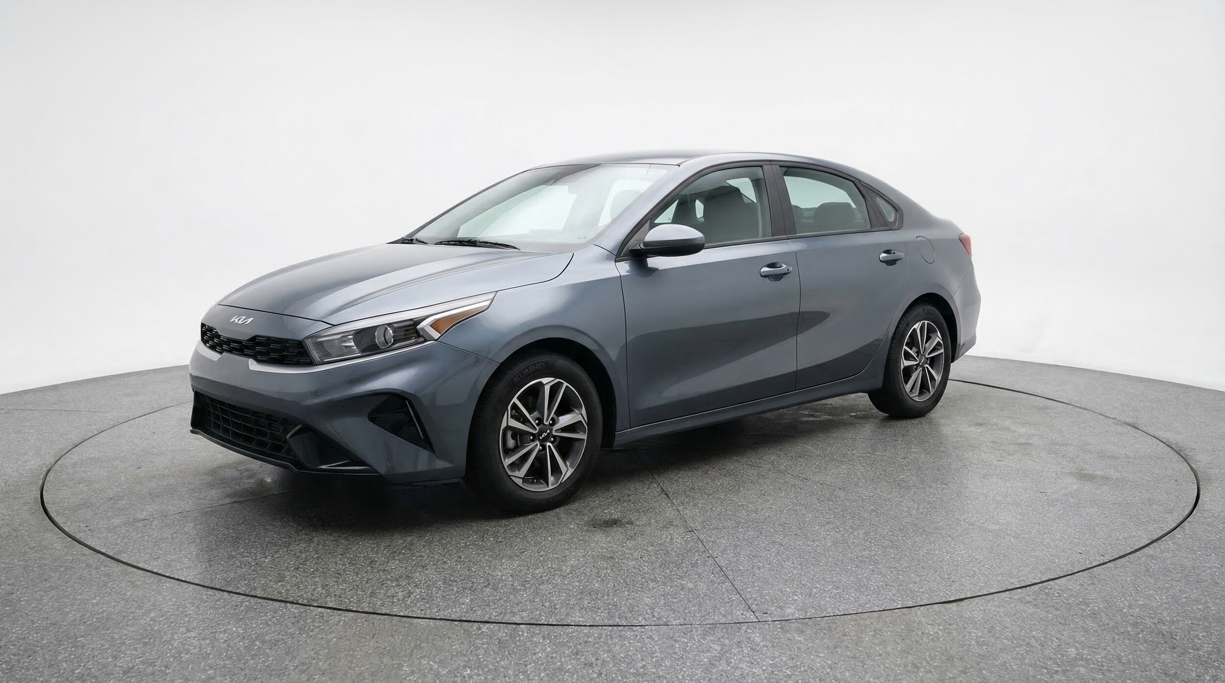 Thumbnail: 2024 Kia Forte - 3