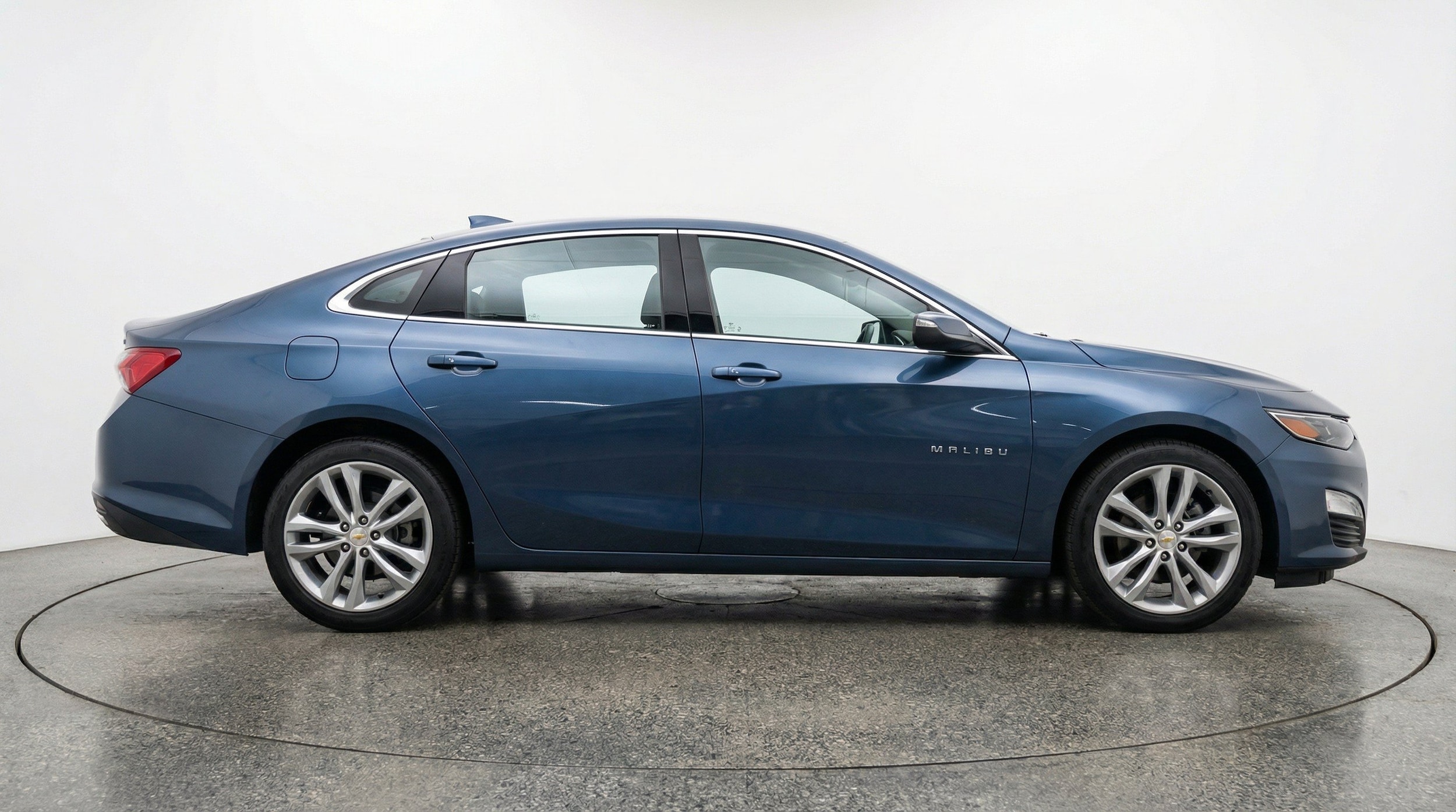 Thumbnail: 2024 Chevrolet Malibu - 11