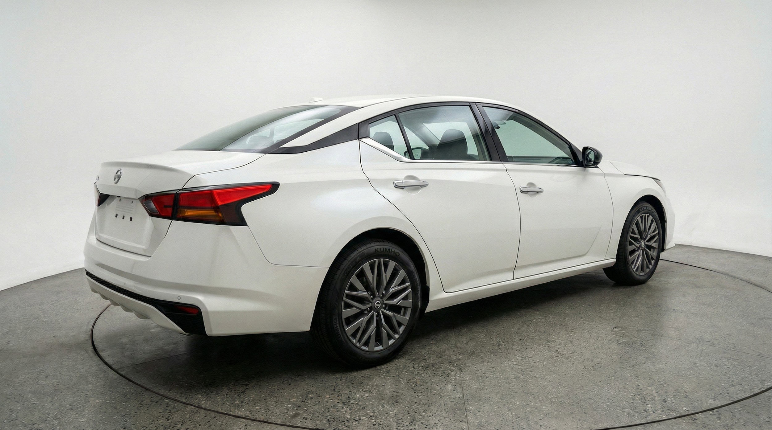 Thumbnail: 2025 Nissan Altima - 9