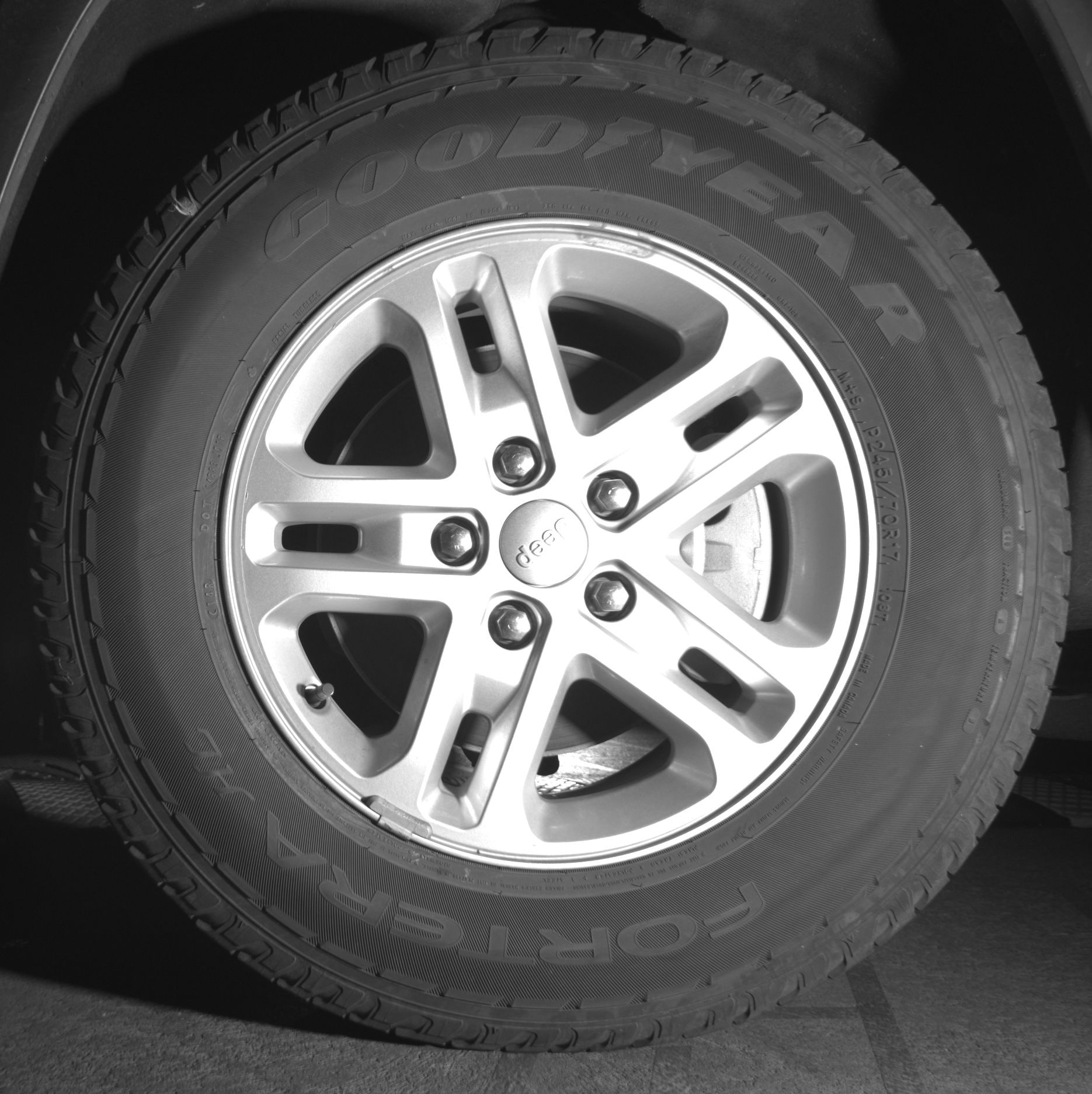 Thumbnail: 2023 Jeep Grand Cherokee - 9